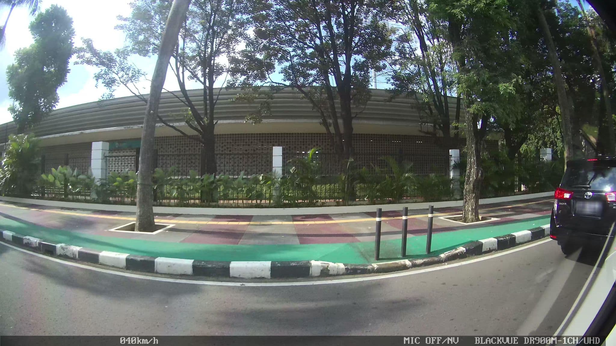 Street view near Twin Tower Hotel, Jakarta — © kaart5 (CC BY-SA · Mapillary)