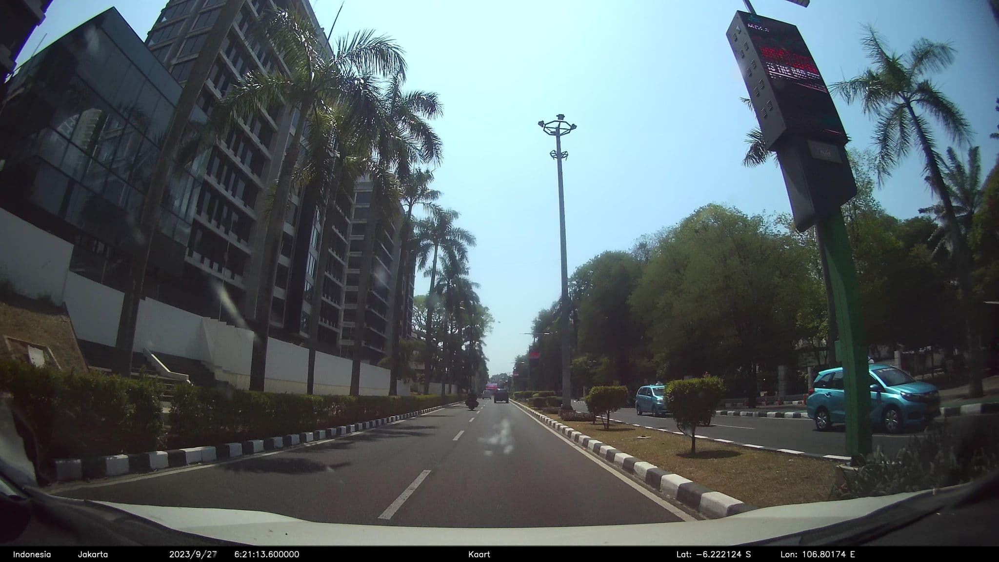 Street view near Hotel Century Park Jakarta Pusat, Jakarta — © kaart_2 (CC BY-SA · Mapillary)