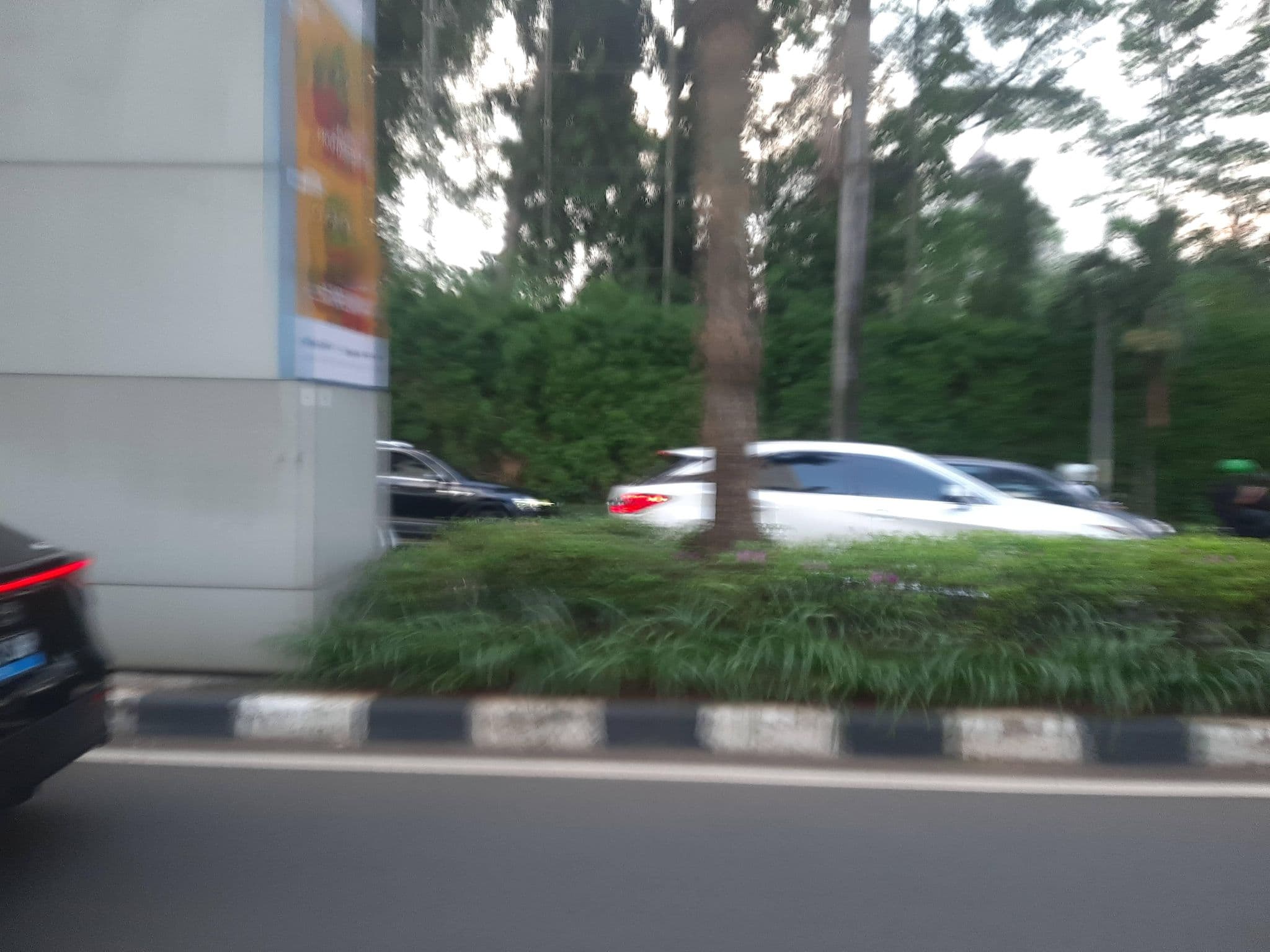 Street view near Planet Namec, Jakarta — © FenyMufyd (CC BY-SA · Mapillary)