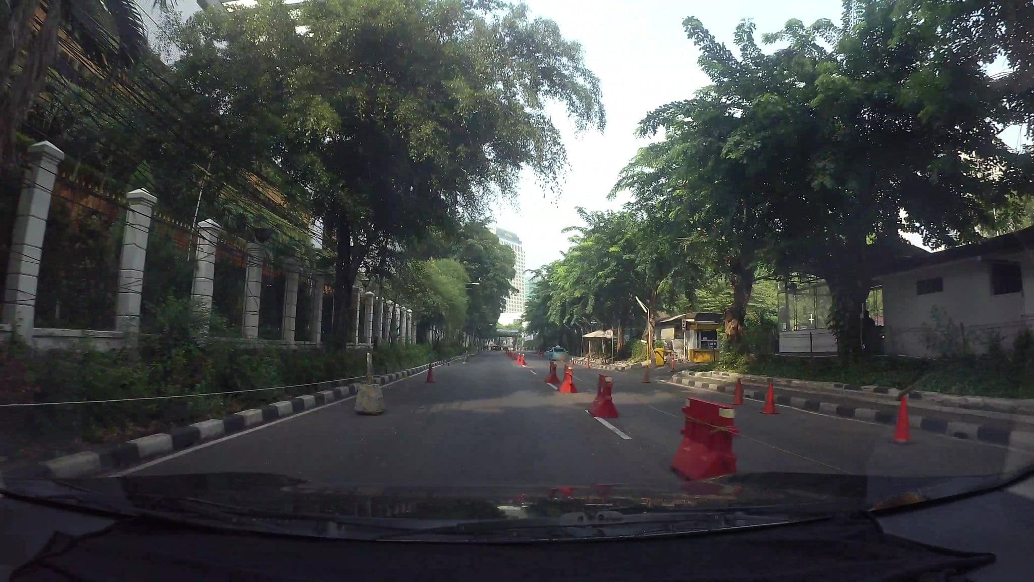 Street view near Athlete's Floor, Jakarta — © kaart_3 (CC BY-SA · Mapillary)