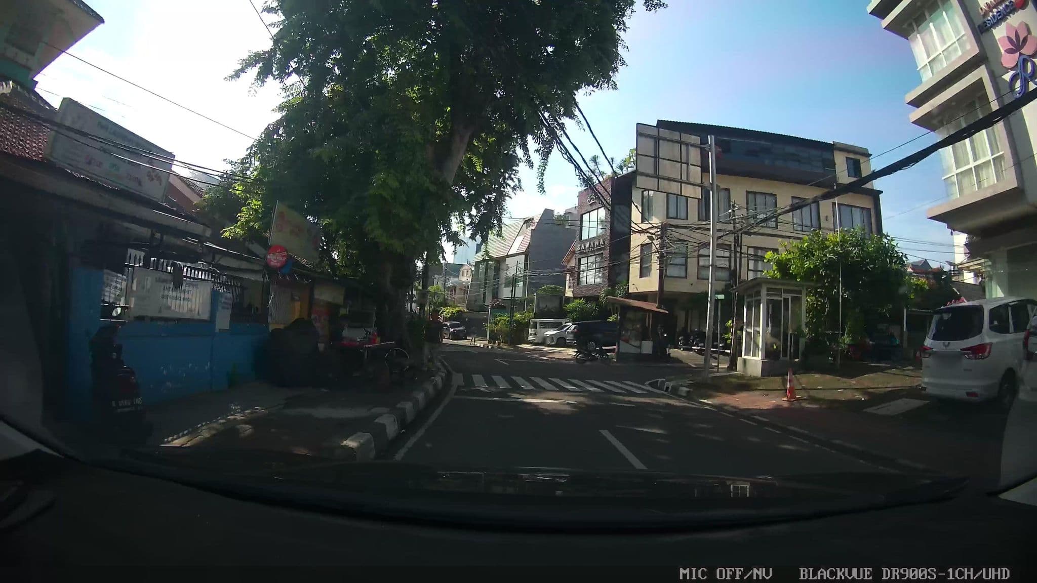 Street view near Sawana Suite, Jakarta — © Kaart---FRONT (CC BY-SA · Mapillary)
