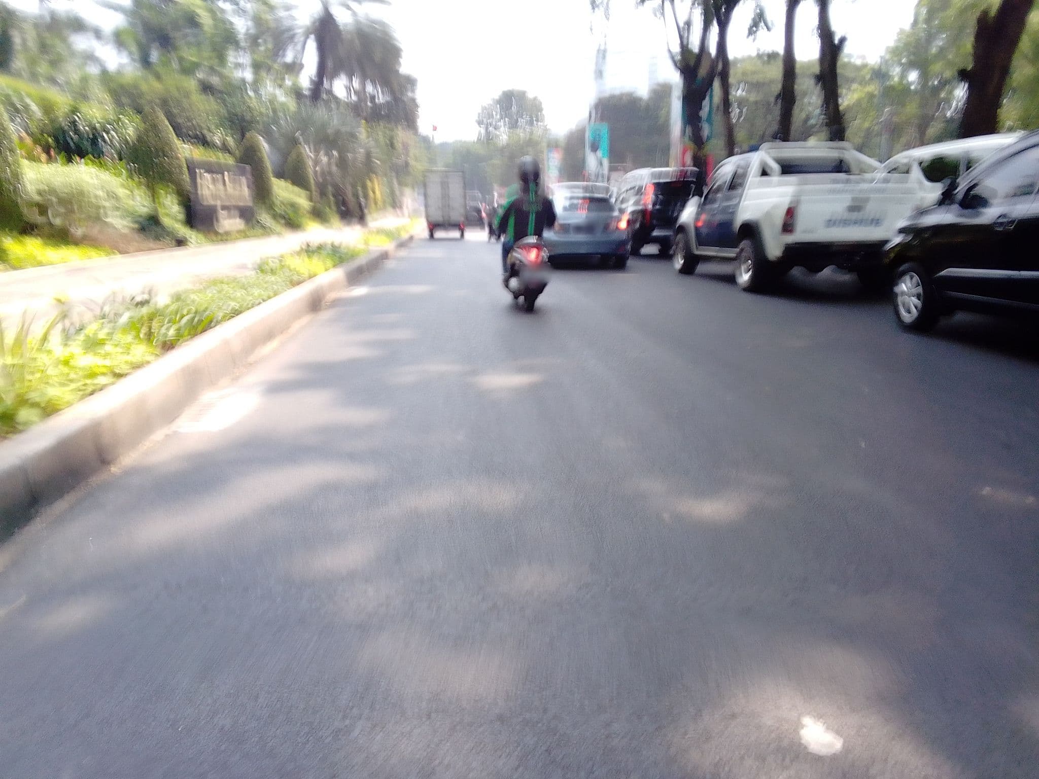 Street view near Room 1902 Hotel Mulia Senayan, Jakarta — © fedrian_syah (CC BY-SA · Mapillary)