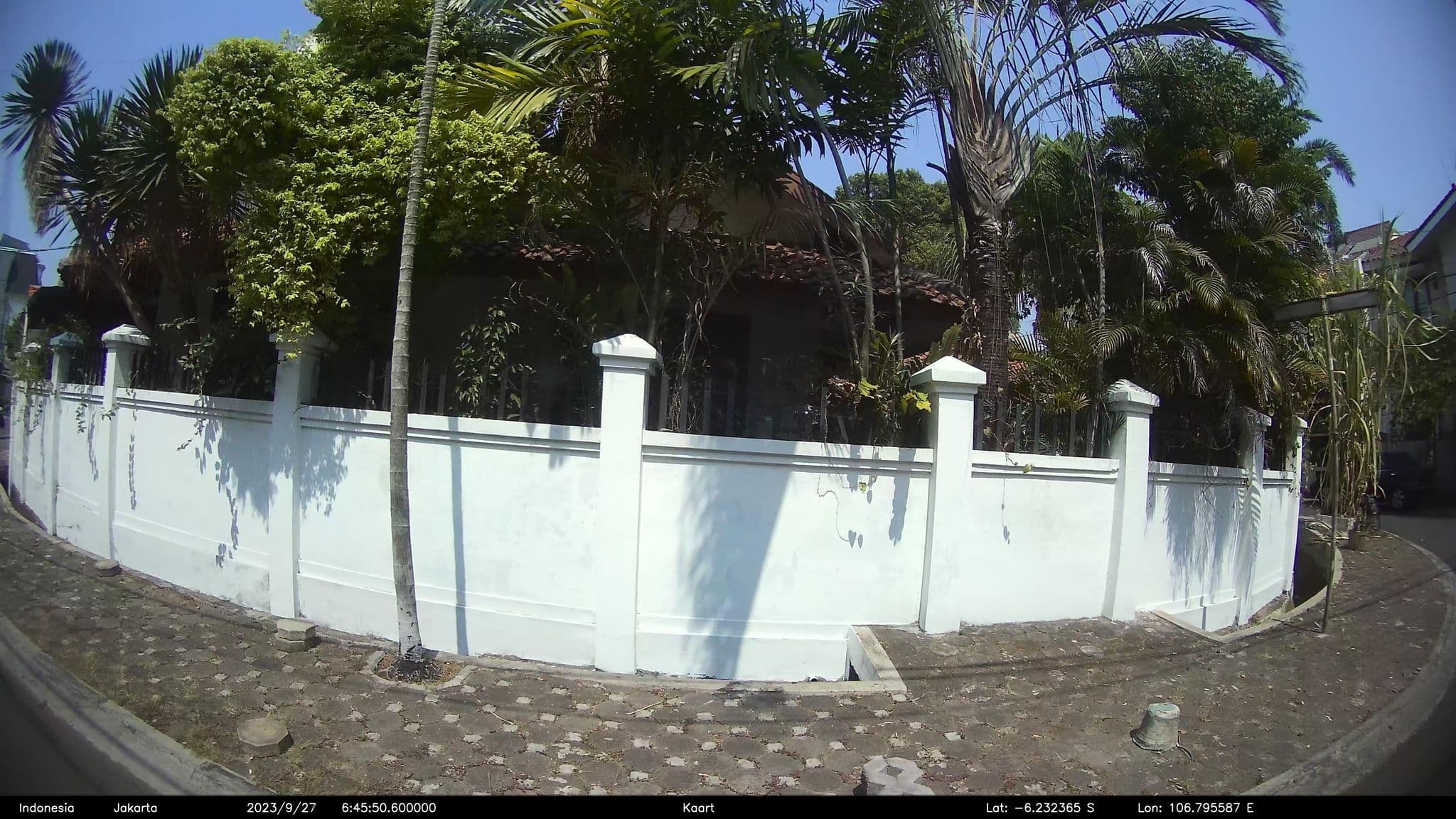 Street view near Airy Eco Rooms, Jakarta — © kaart_2 (CC BY-SA · Mapillary)