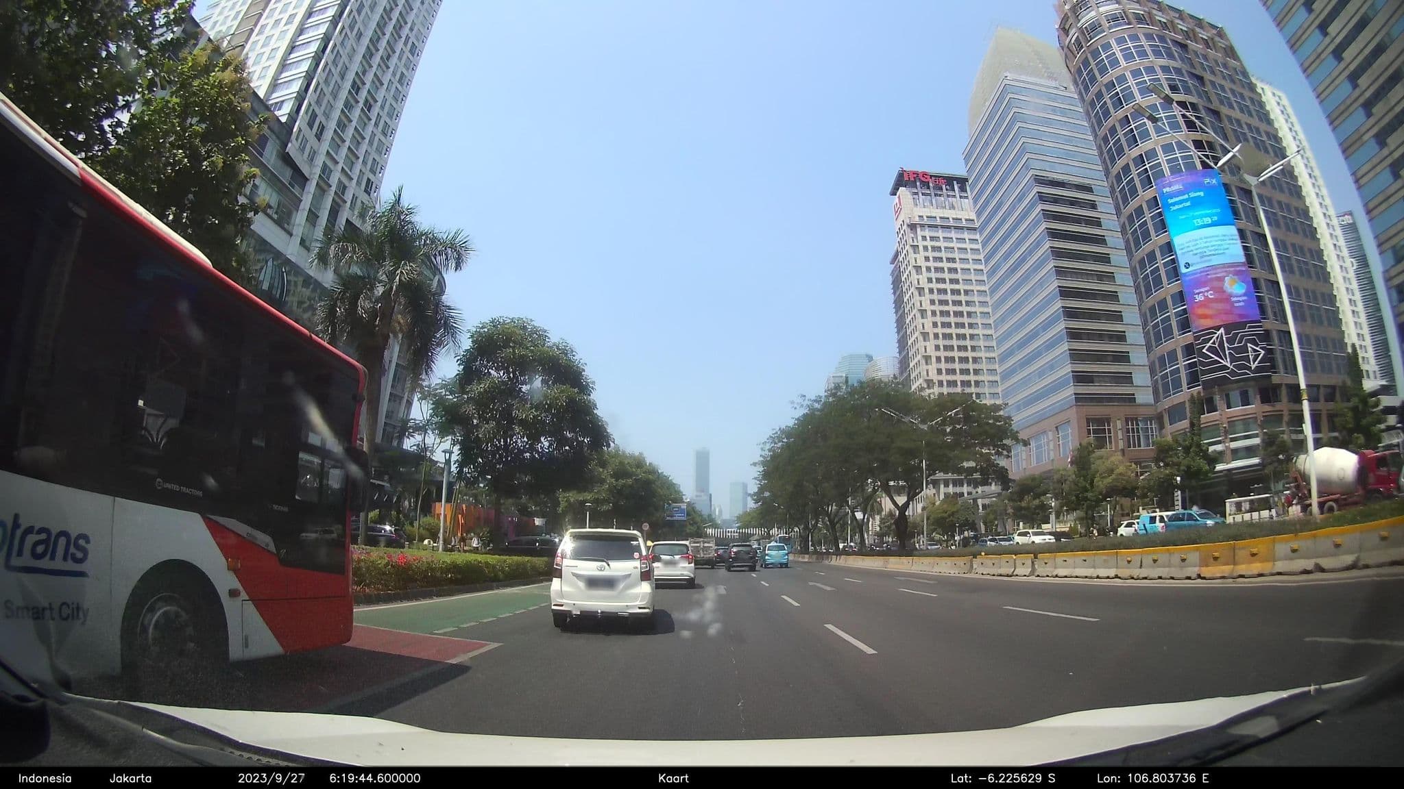 Street view near Century Park, Hotel, Jakarta — © kaart_2 (CC BY-SA · Mapillary)