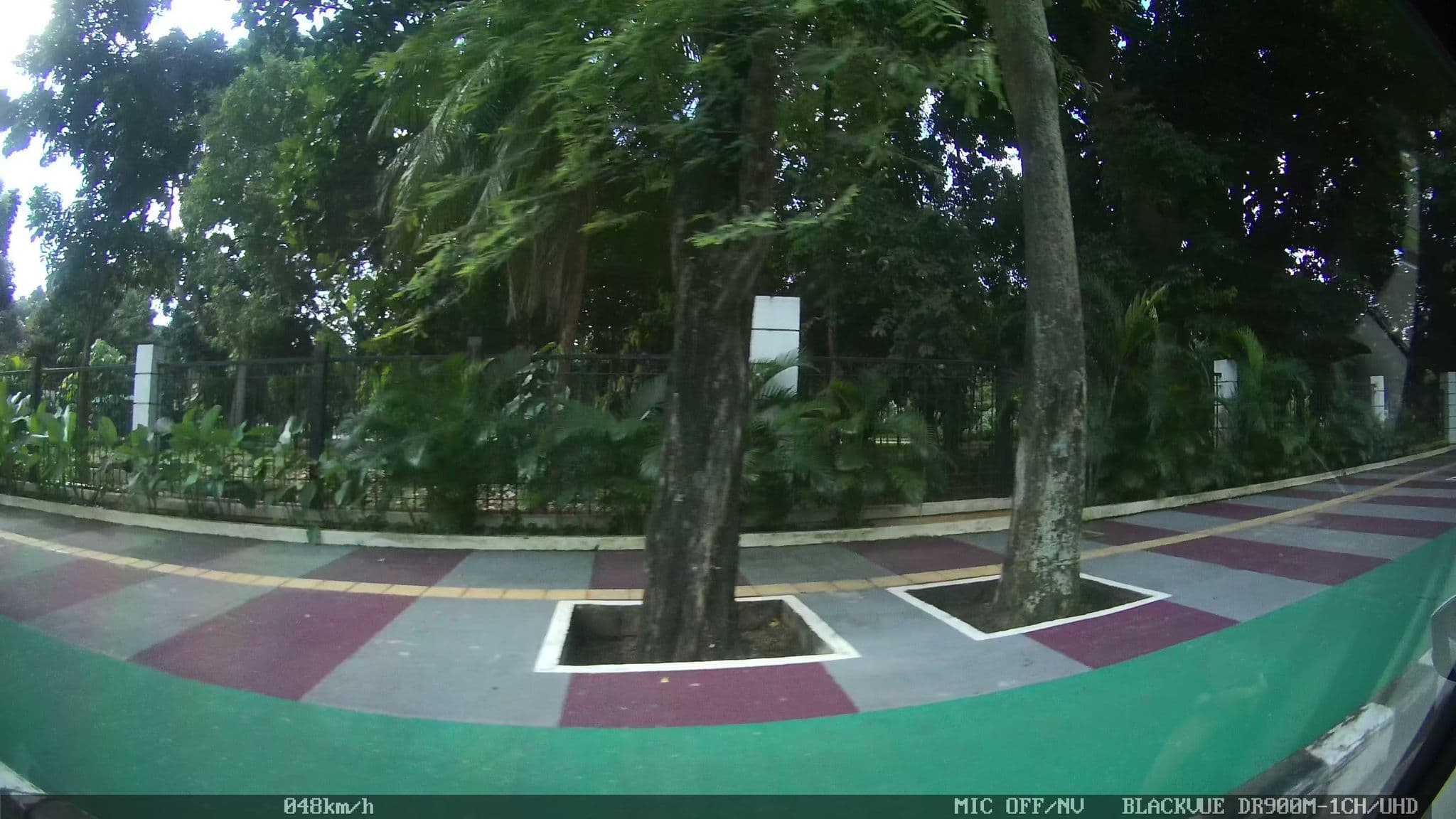 Street view near Lounge 14th-floor Atlet Century Park, Jakarta — © kaart5 (CC BY-SA · Mapillary)
