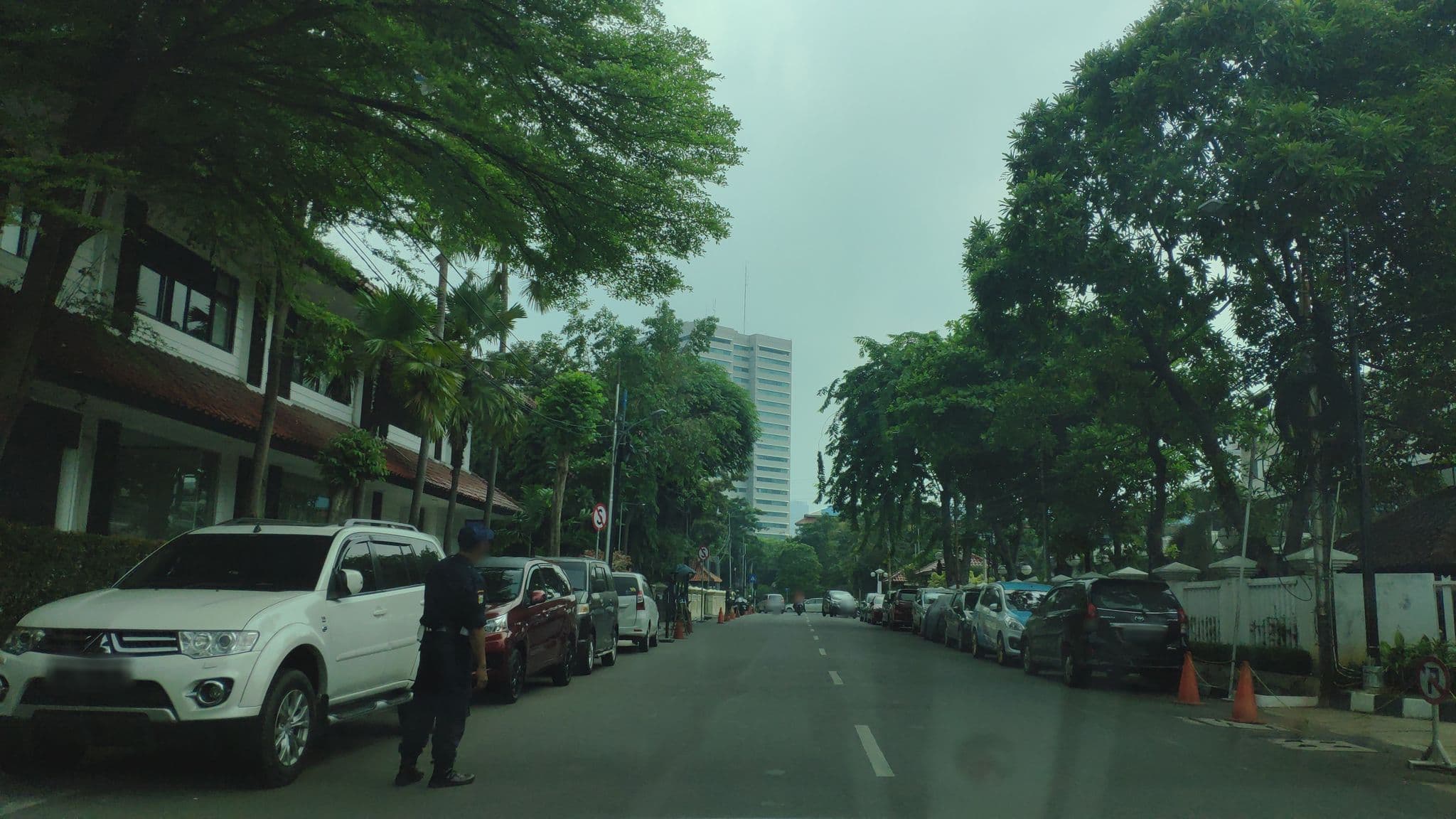 Street view near Bejo's Room, Jakarta — © dedi (CC BY-SA · Mapillary)