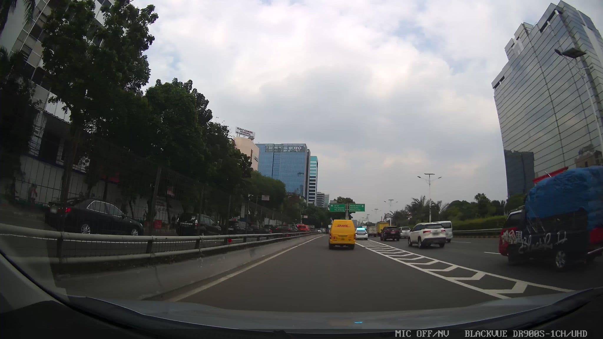 Street view near Hotel bamboo inn, Jakarta — © kaart_360 (CC BY-SA · Mapillary)
