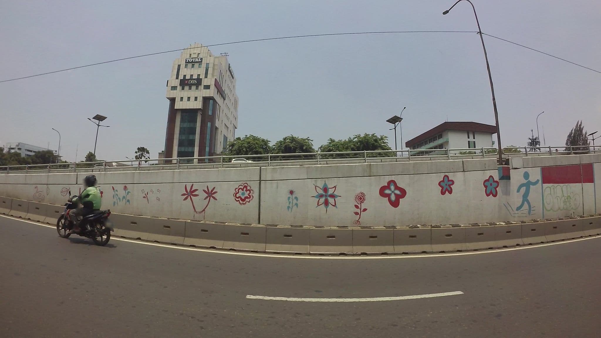 Street view near Hard Rock Hotel Jalan Pantai Banjar Pande Mas, Kuta 80361, Jakarta — © kaart_3 (CC BY-SA · Mapillary)