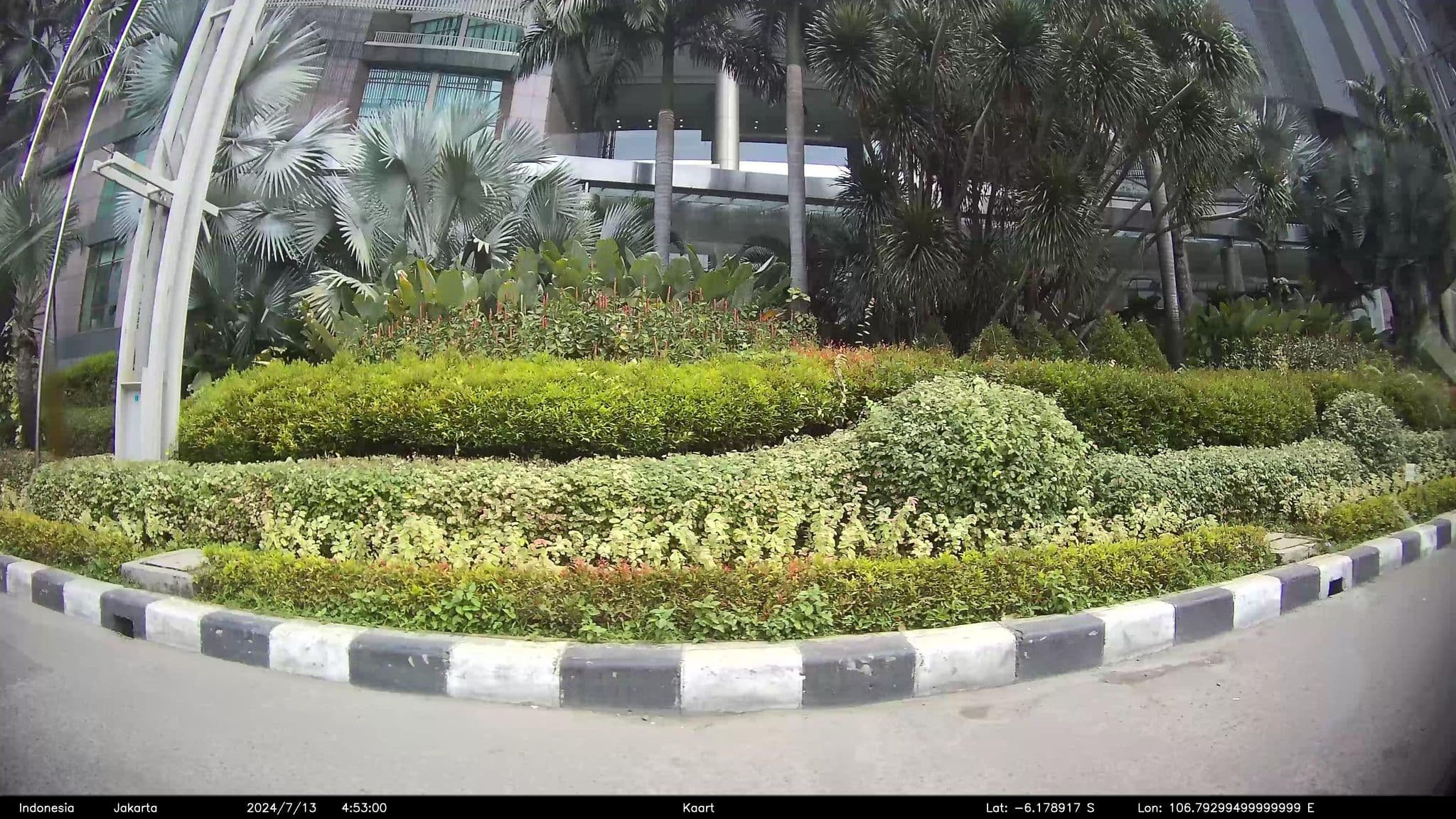 Street view near The Sunset Hotel, Villas, and Restaurant, Jakarta — © kaart_3 (CC BY-SA · Mapillary)