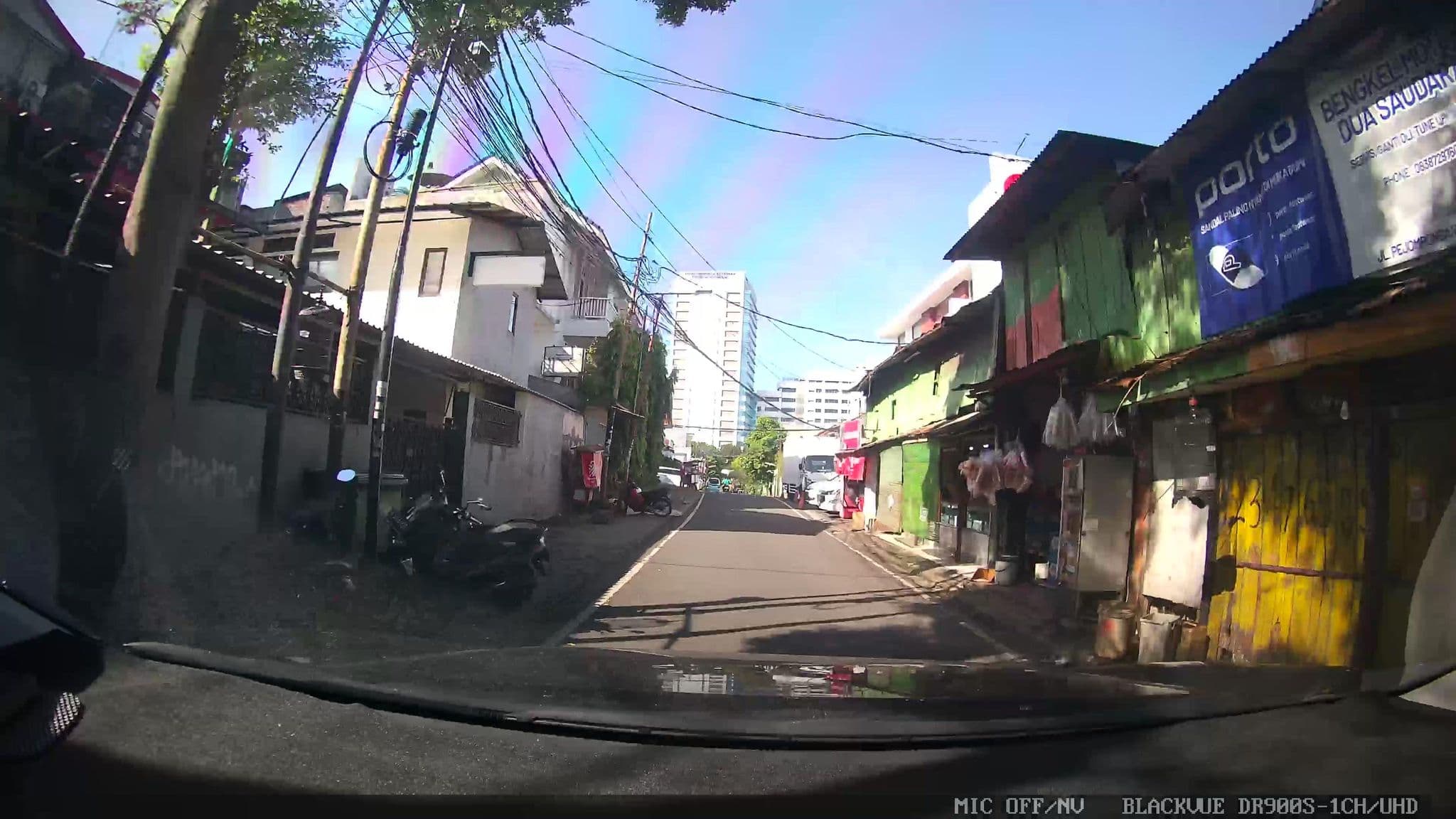 Street view near Sari Pacific, Jakarta — © Kaart---FRONT (CC BY-SA · Mapillary)