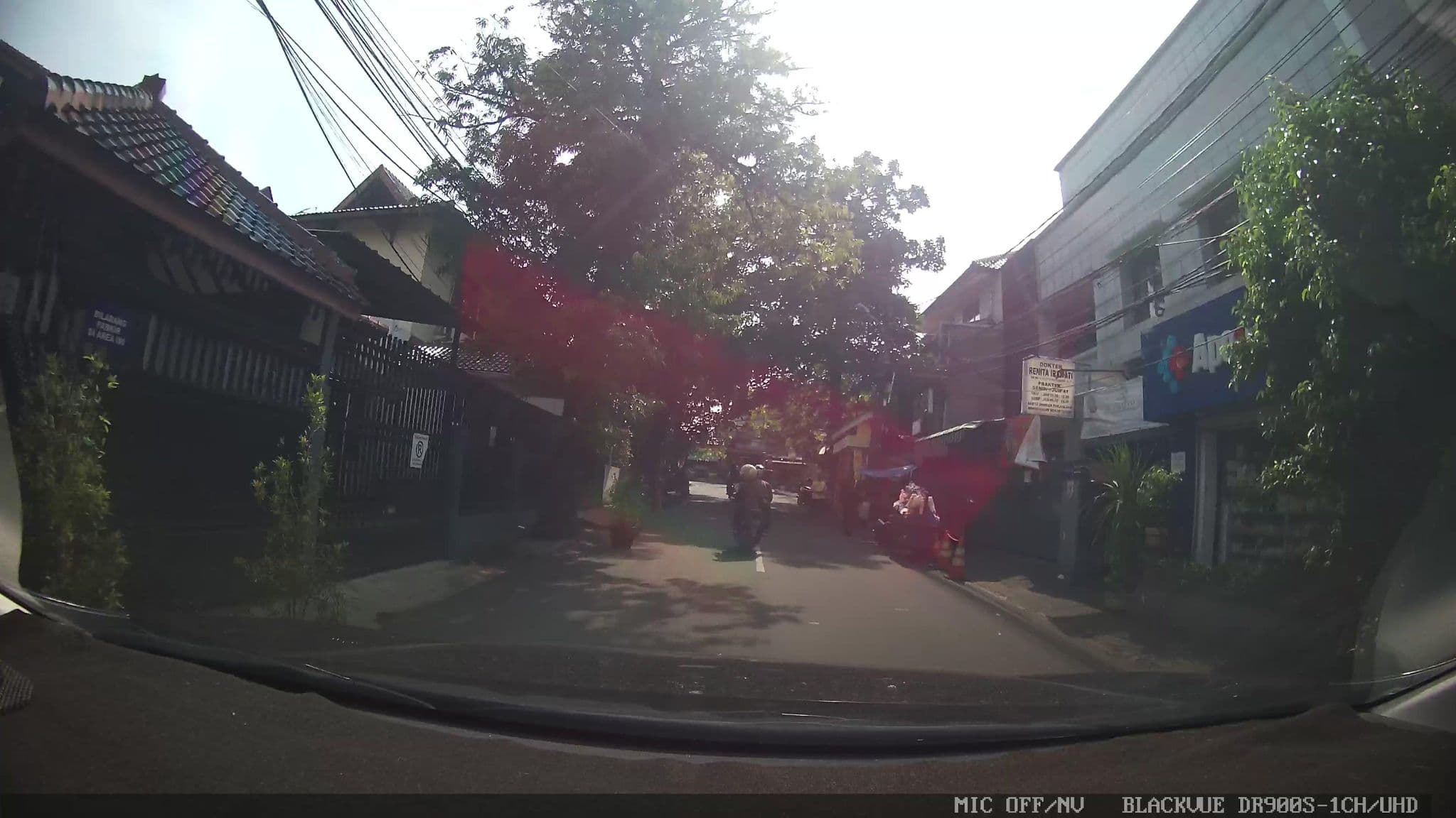Street view near Room 209, Jakarta — © Kaart---FRONT (CC BY-SA · Mapillary)