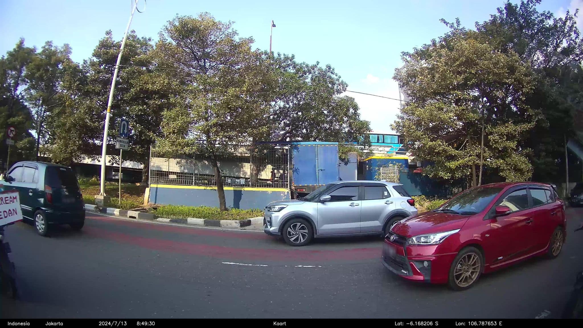 Street view near Hotel new graha pratita (cipanas,puncak), Jakarta — © kaart_3 (CC BY-SA · Mapillary)