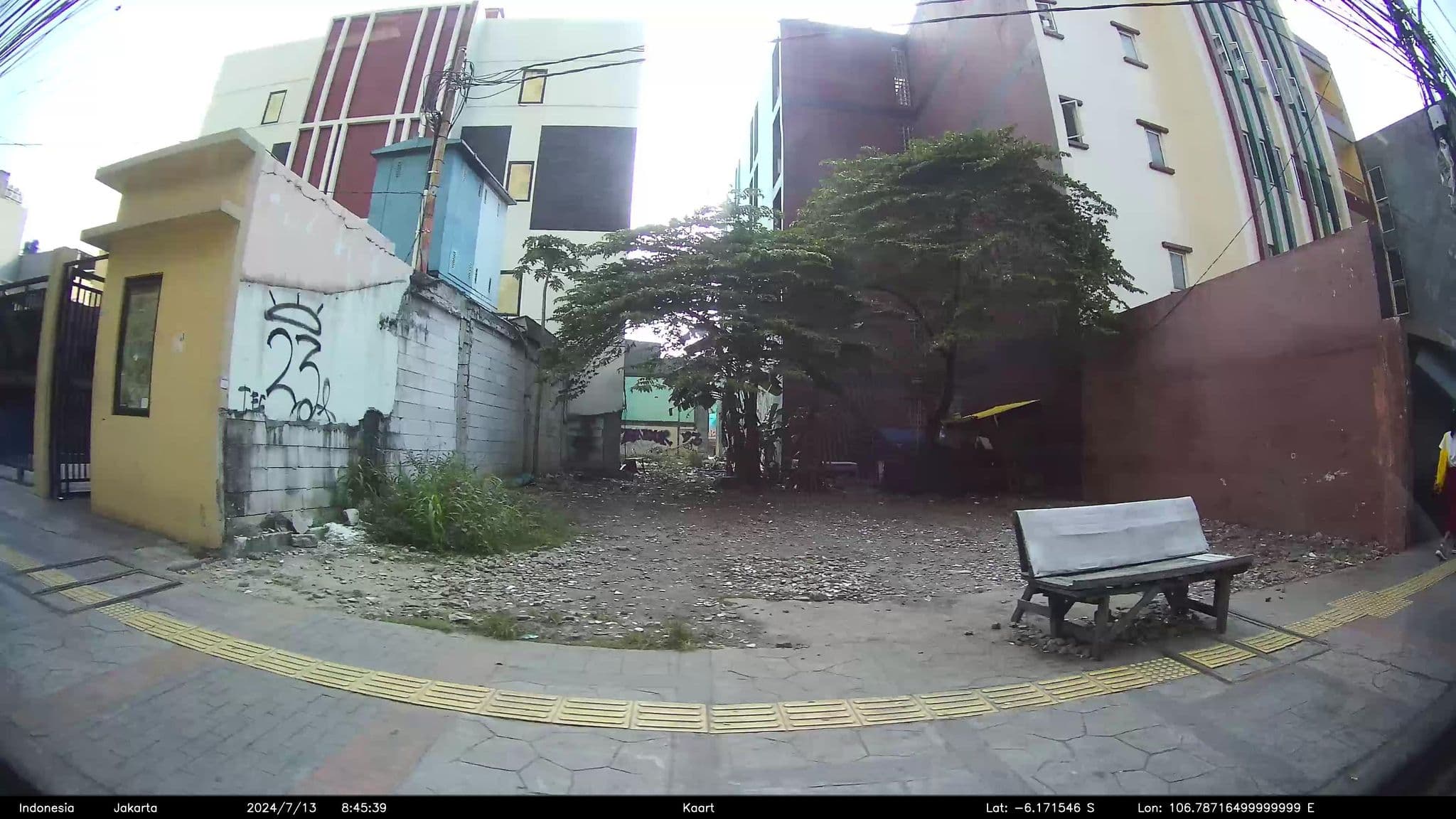 Street view near Alamanda Room, Jakarta — © kaart_3 (CC BY-SA · Mapillary)