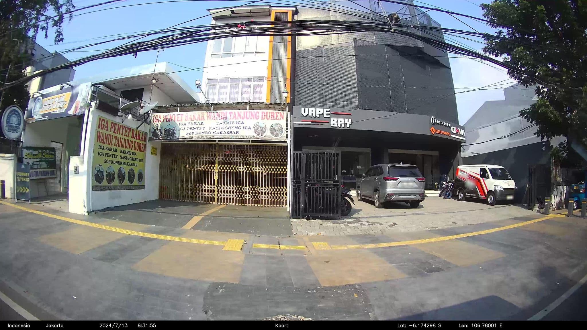 Street view near The Hills Bukittinggi Hotel, Jakarta — © kaart_3 (CC BY-SA · Mapillary)