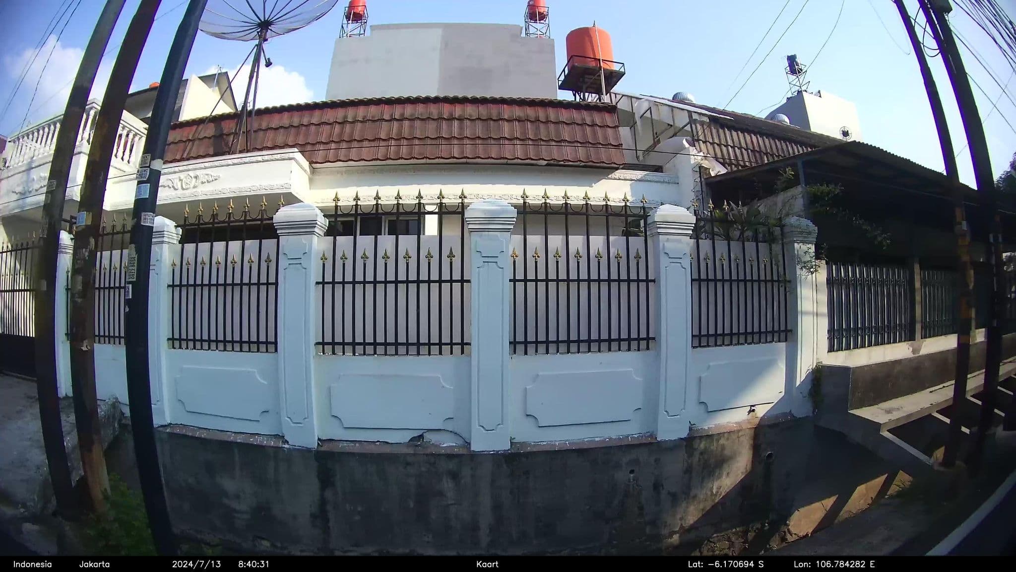 Street view near Kos KNS, Jakarta — © kaart_3 (CC BY-SA · Mapillary)