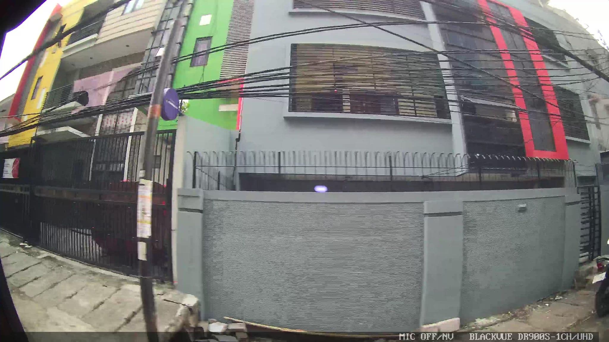 Street view near Room 504, Jakarta — © Kaart---RIGHT (CC BY-SA · Mapillary)