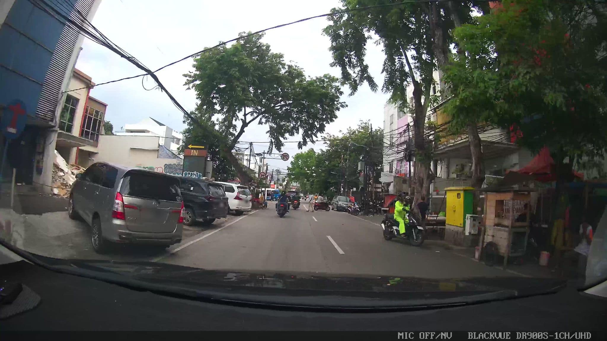 Street view near Wisma Lampung, Jakarta — © Kaart---FRONT (CC BY-SA · Mapillary)