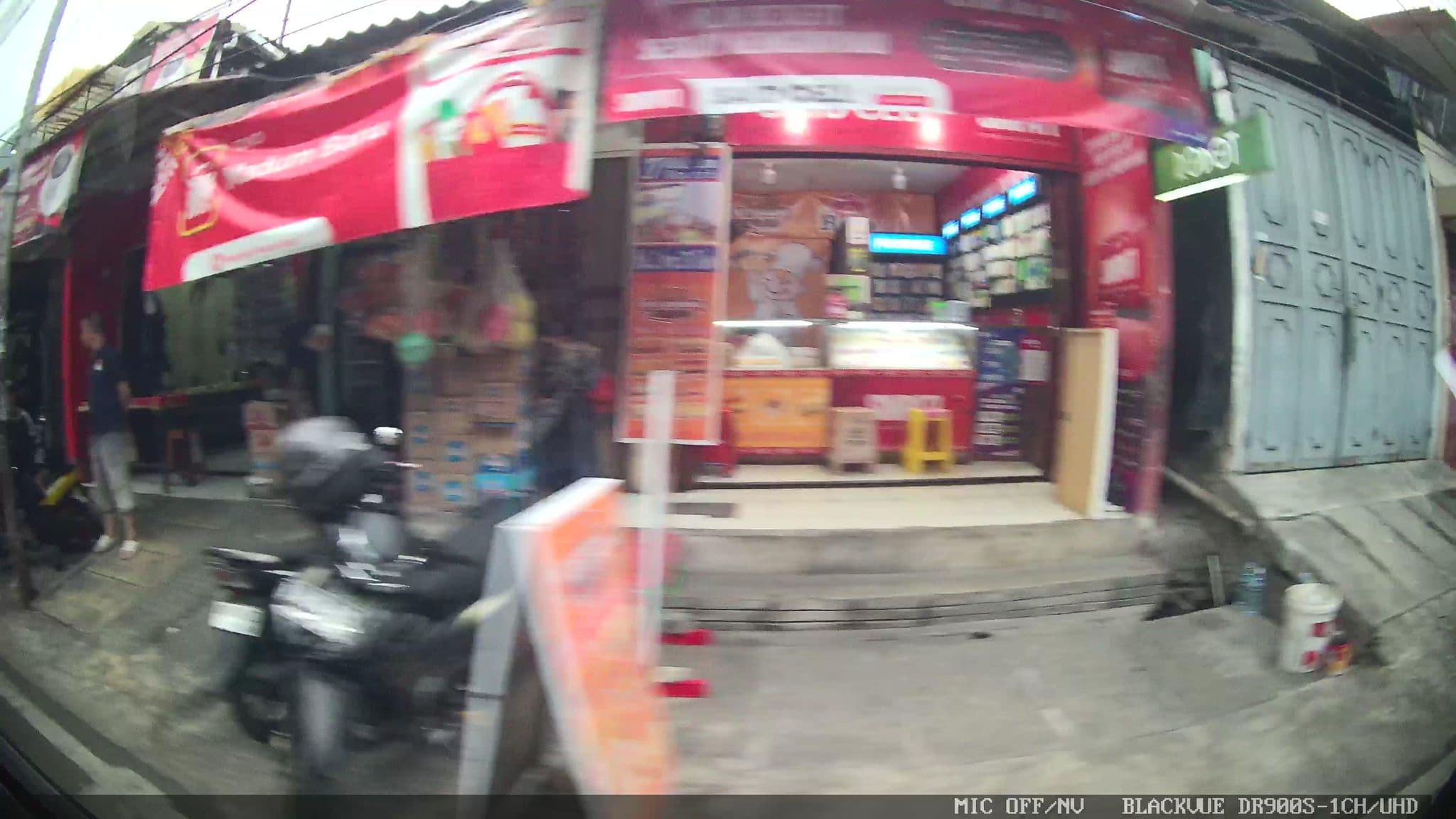 Street view near Pullman hotel, Jakarta — © Kaart---LEFT (CC BY-SA · Mapillary)