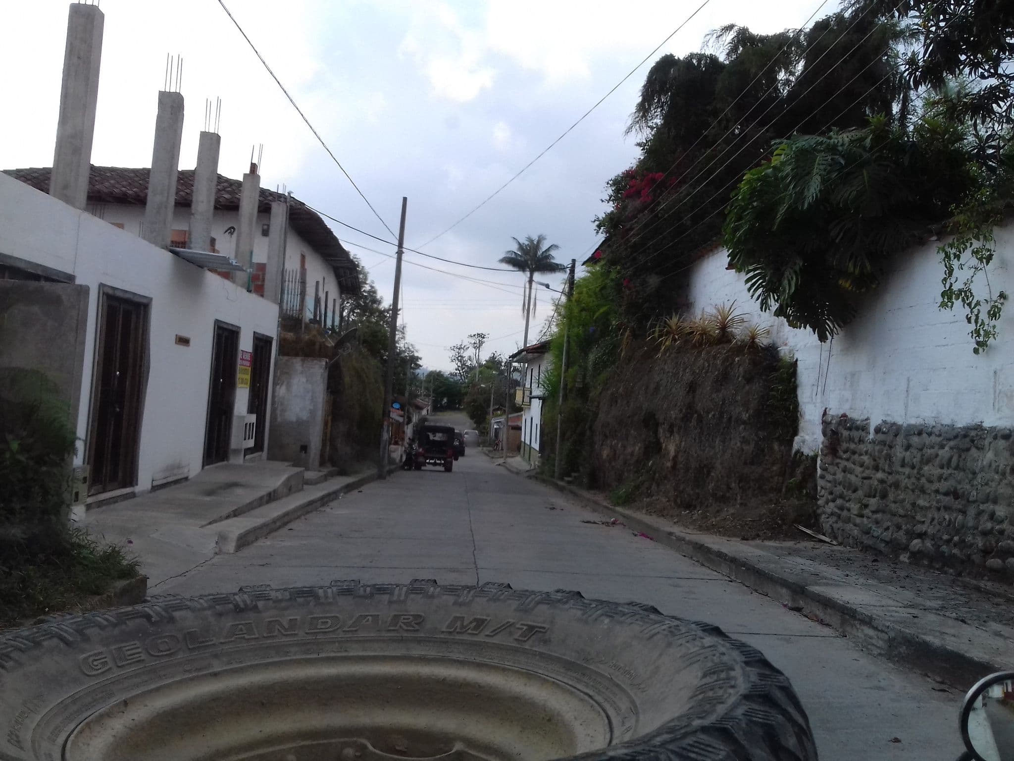 Street view near Hostal familiar Jericó, Salento — © colombia_tour (CC BY-SA · Mapillary)