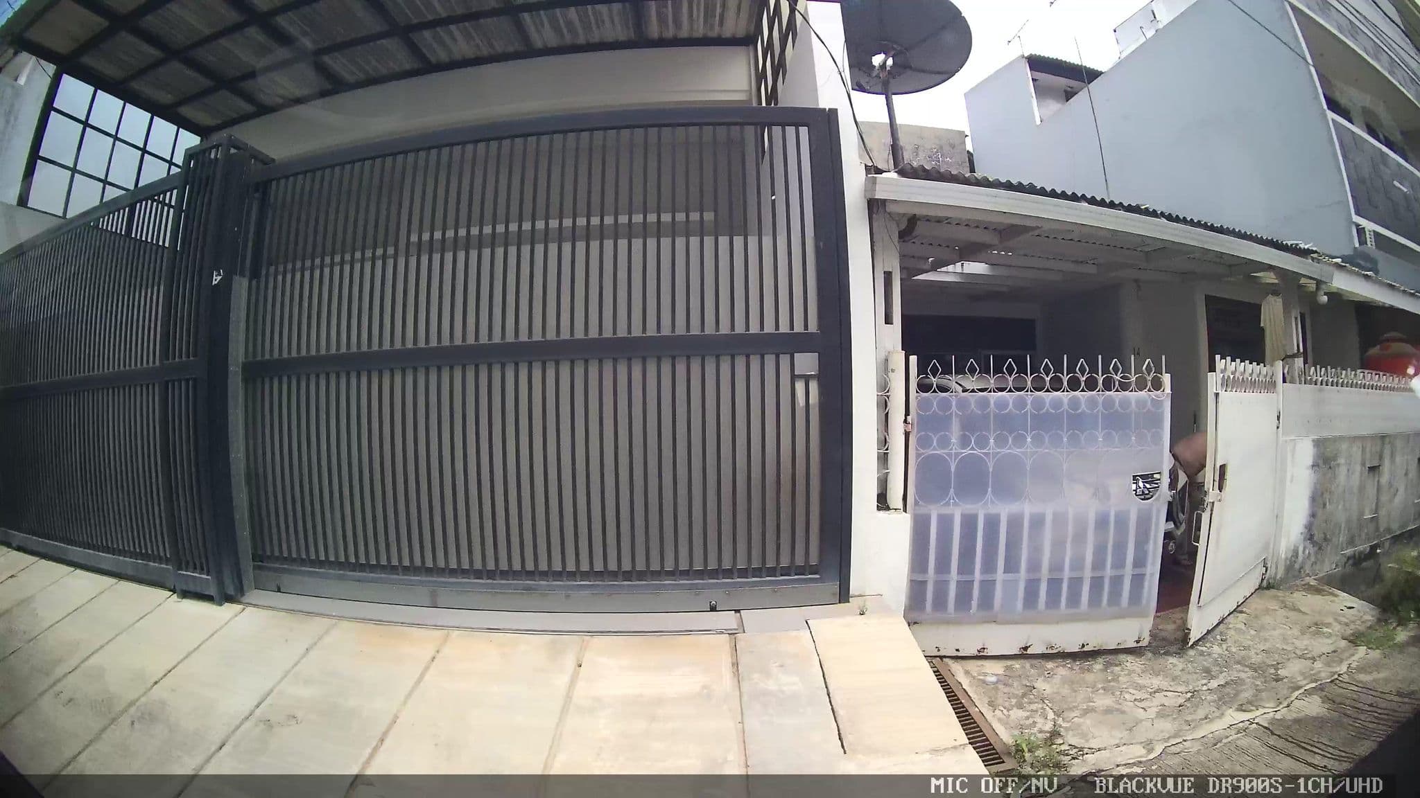 Street view near Tanaya bed and breakfast, Jakarta — © Kaart---LEFT (CC BY-SA · Mapillary)
