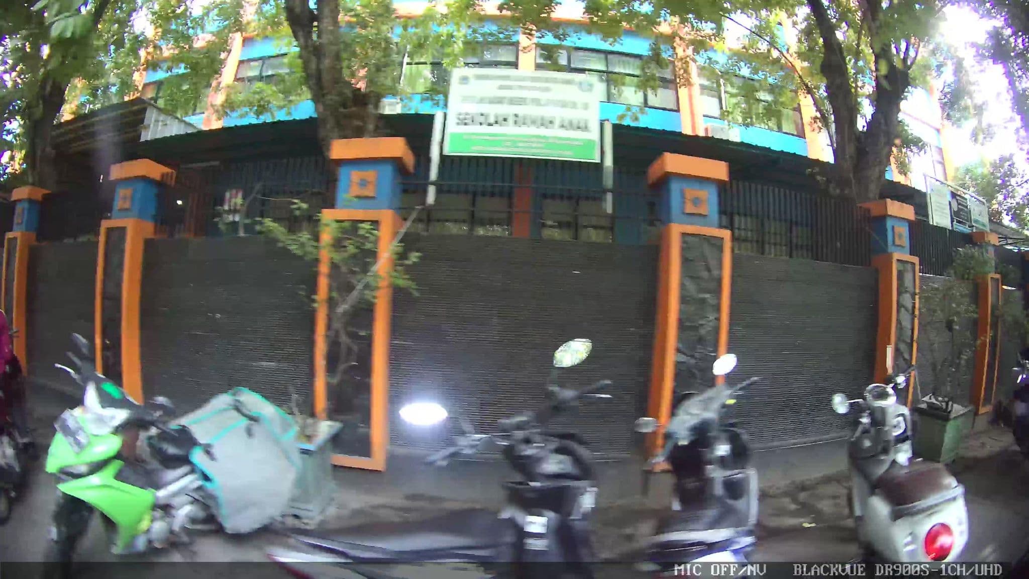 Street view near BTS Hotel Bandengan, Jakarta — © Kaart---LEFT (CC BY-SA · Mapillary)
