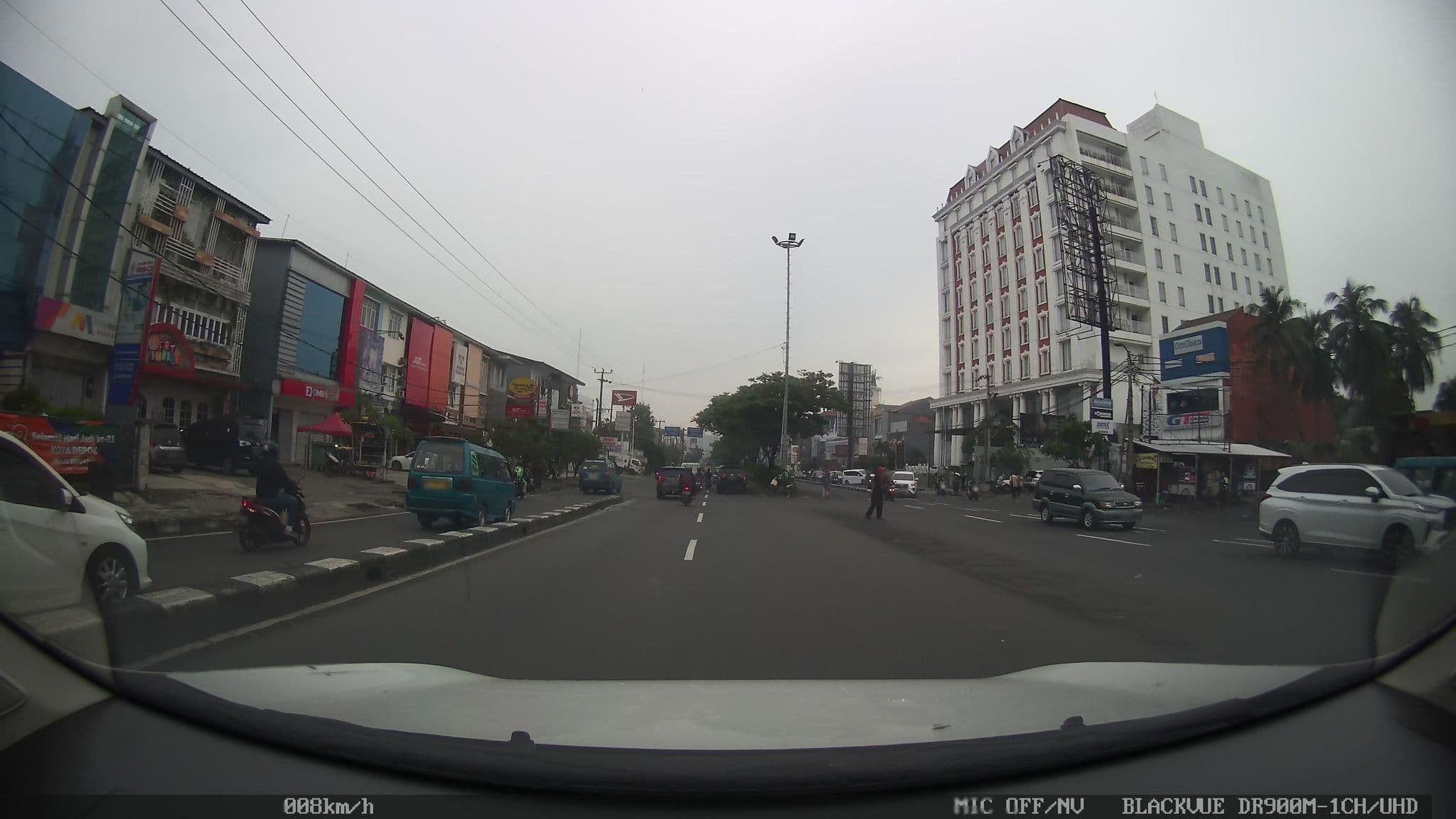 Street view near Atlantis hotel, Depok — © kaart_2 (CC BY-SA · Mapillary)