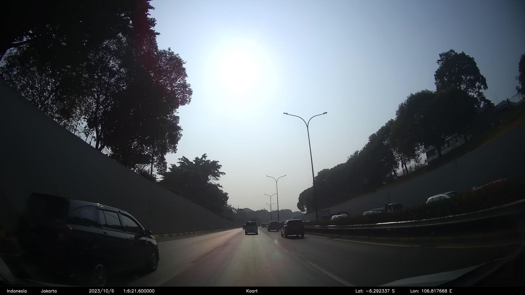 Street view near The Sahid Rich, Jakarta — © kaart5 (CC BY-SA · Mapillary)