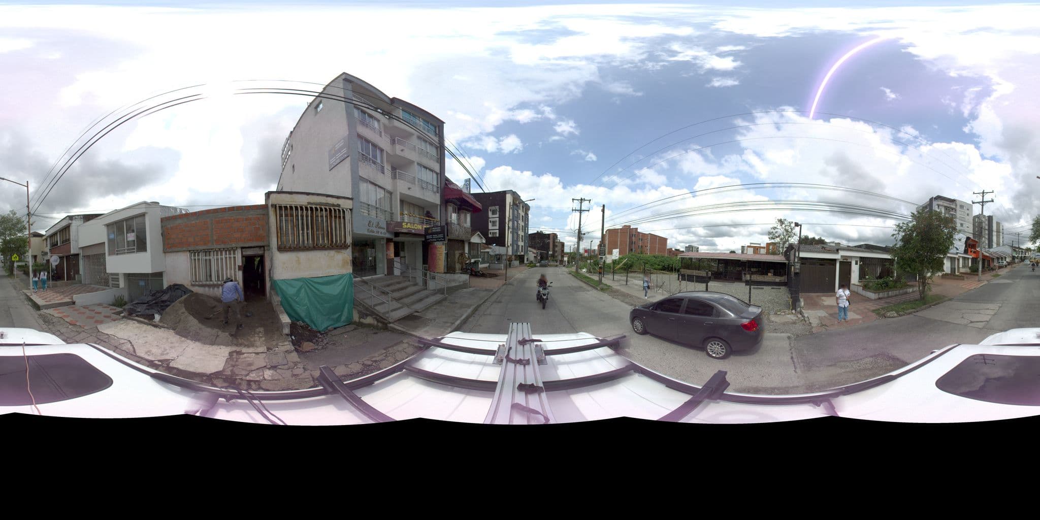 Street view near San Fernando, Armenia — © sarahantos (CC BY-SA · Mapillary)