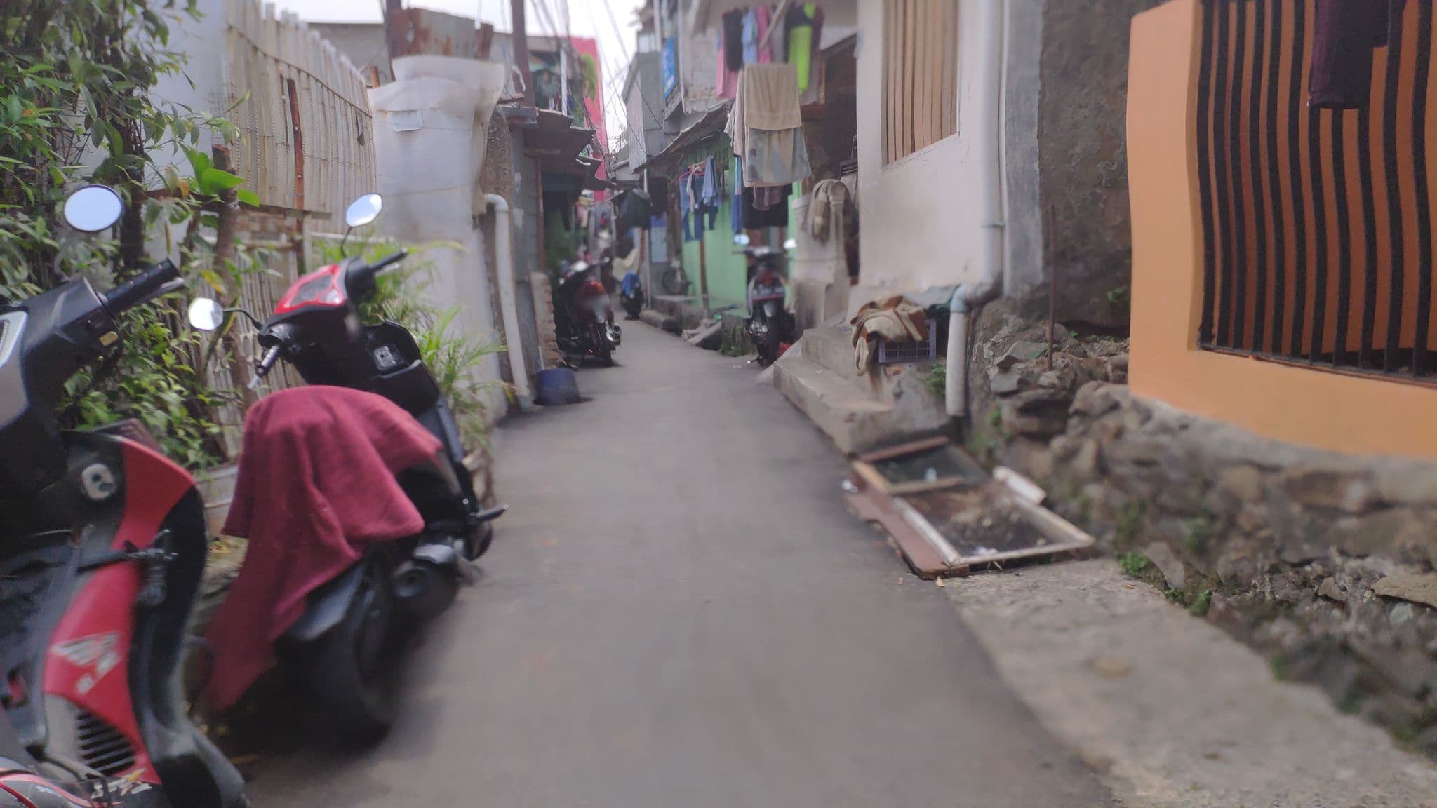 Street view near Kost Kemang Pejaten, Jakarta — © dedi (CC BY-SA · Mapillary)