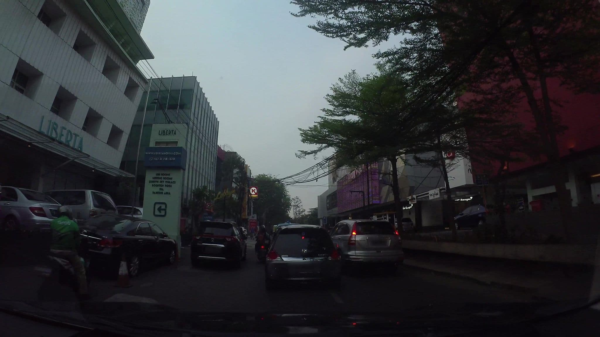 Street view near Liberta Hotel Kemang (formerly favehotel Kemang), Jakarta — © kaart_3 (CC BY-SA · Mapillary)
