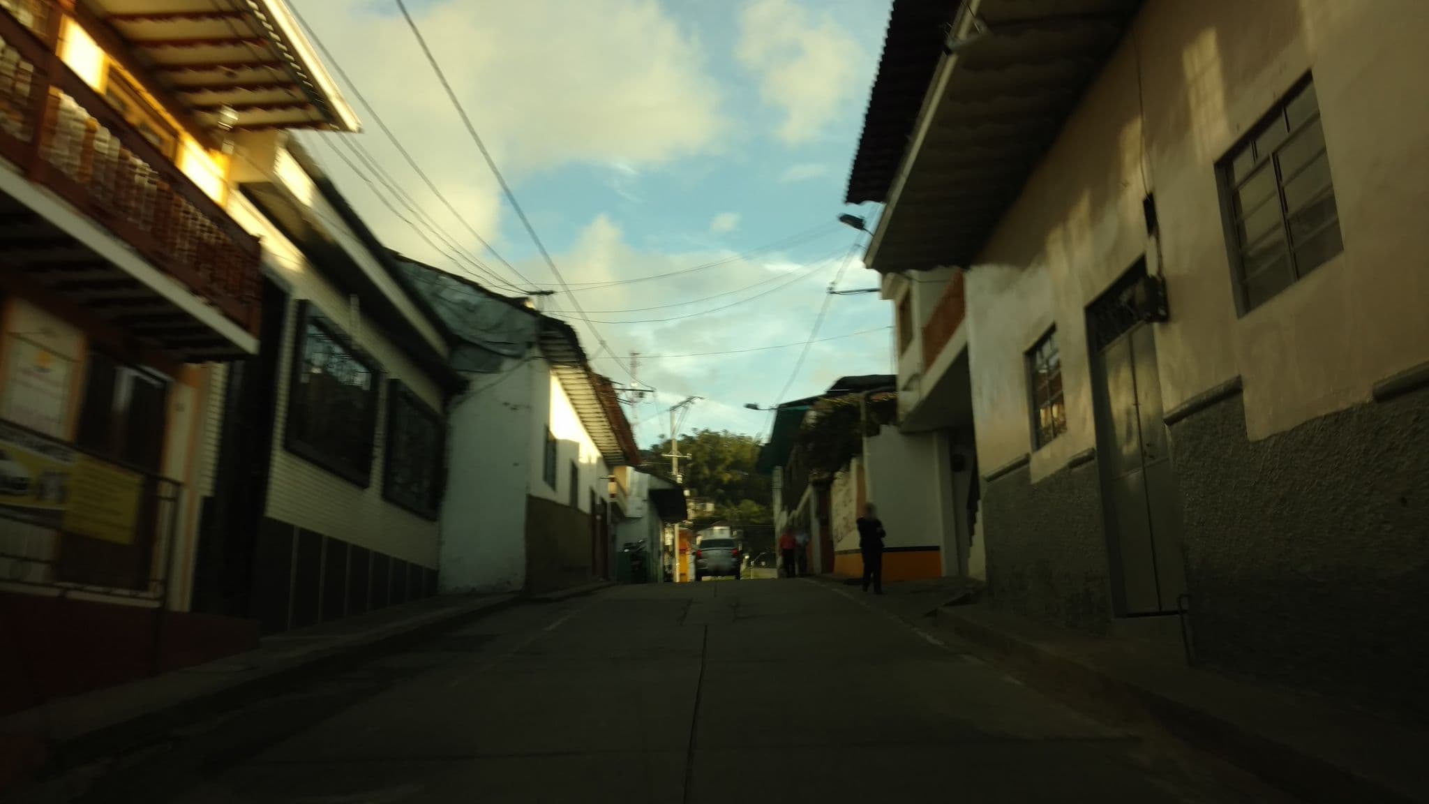 Street view near Bola Roja, Salamina — © juliancastroz (CC BY-SA · Mapillary)