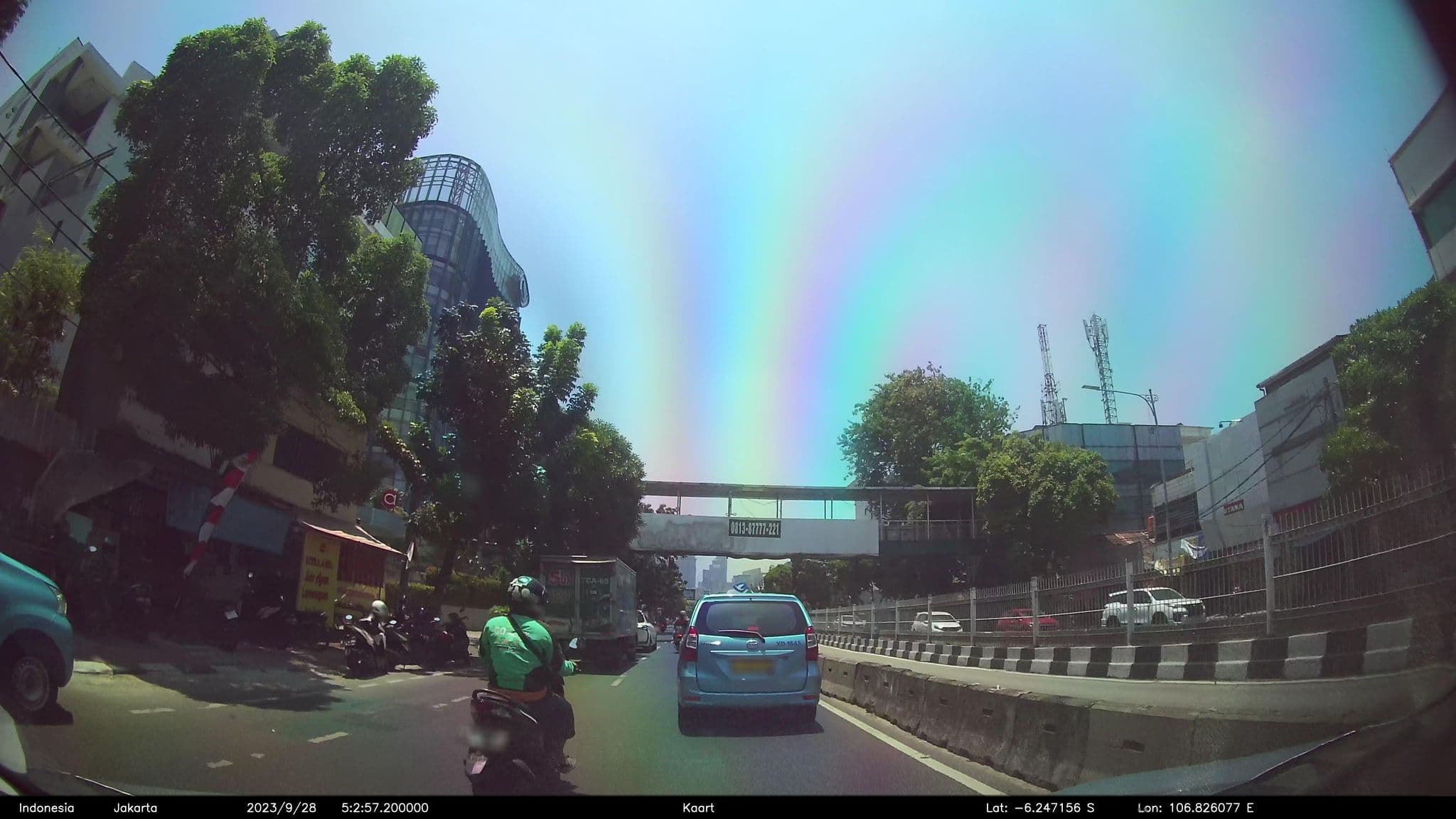 Street view near Amaris Hotel Mampang, Jakarta — © kaart_2 (CC BY-SA · Mapillary)