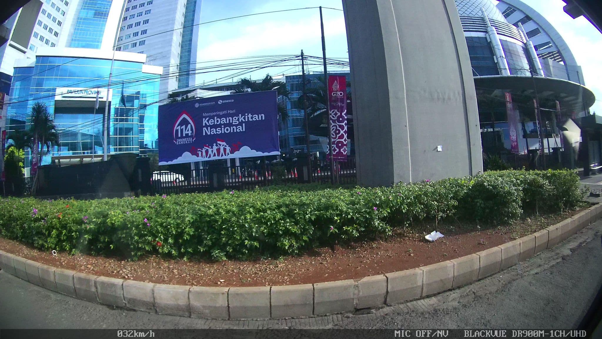 Street view near Hotel Sultan Banda Aceh, Jakarta — © kaart_2 (CC BY-SA · Mapillary)