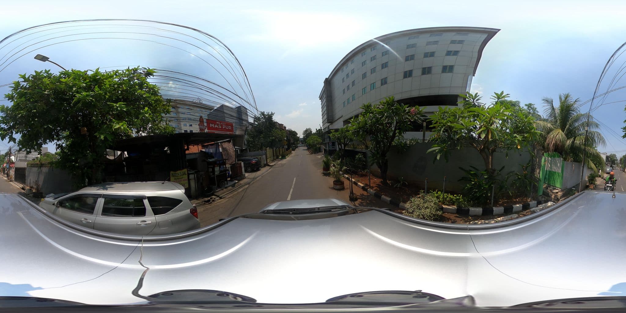 Street view near Hotel maharadja, Jakarta — © kaart_2 (CC BY-SA · Mapillary)