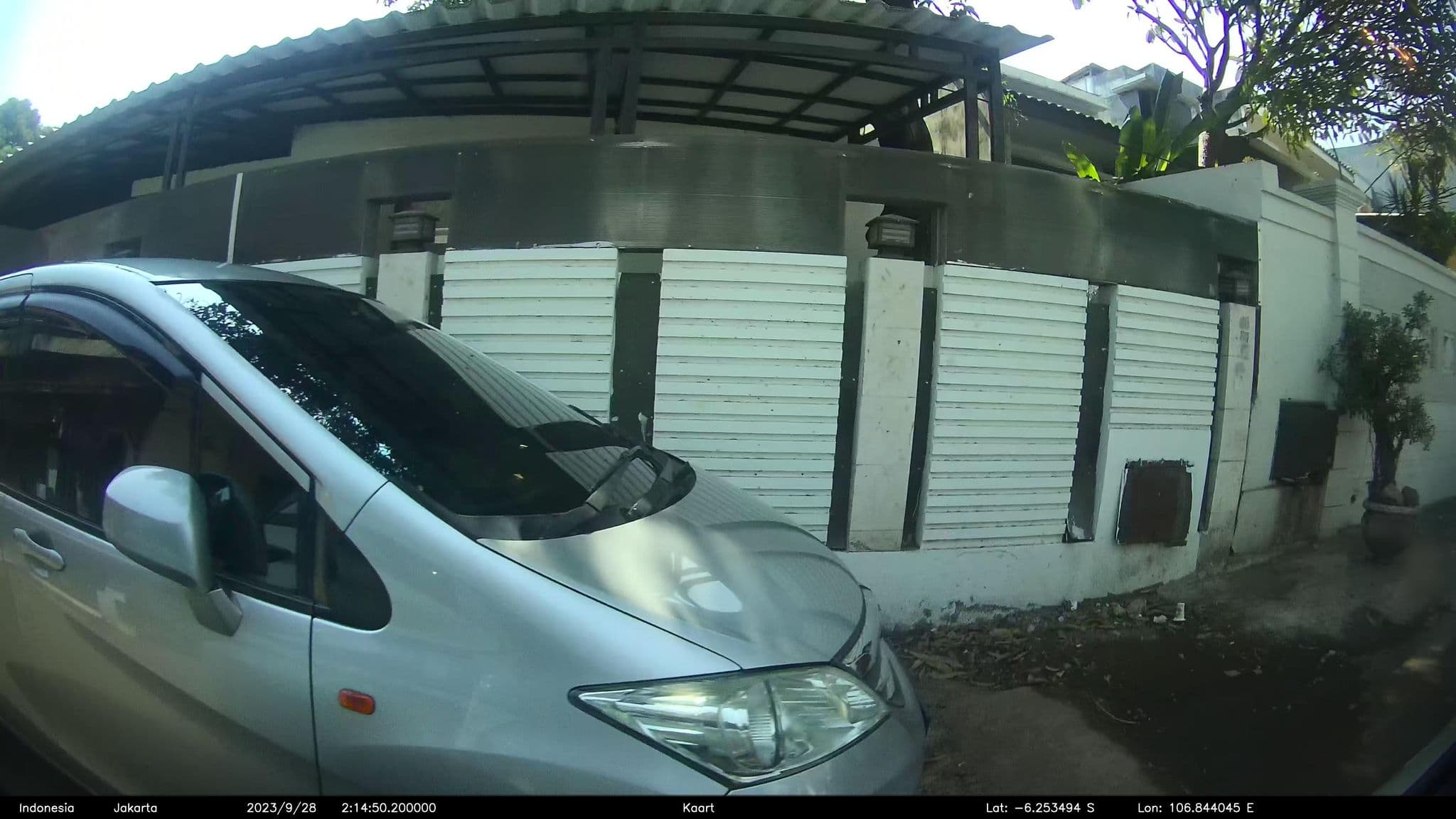 Street view near BINA HARAPAN, Jakarta — © kaart5 (CC BY-SA · Mapillary)