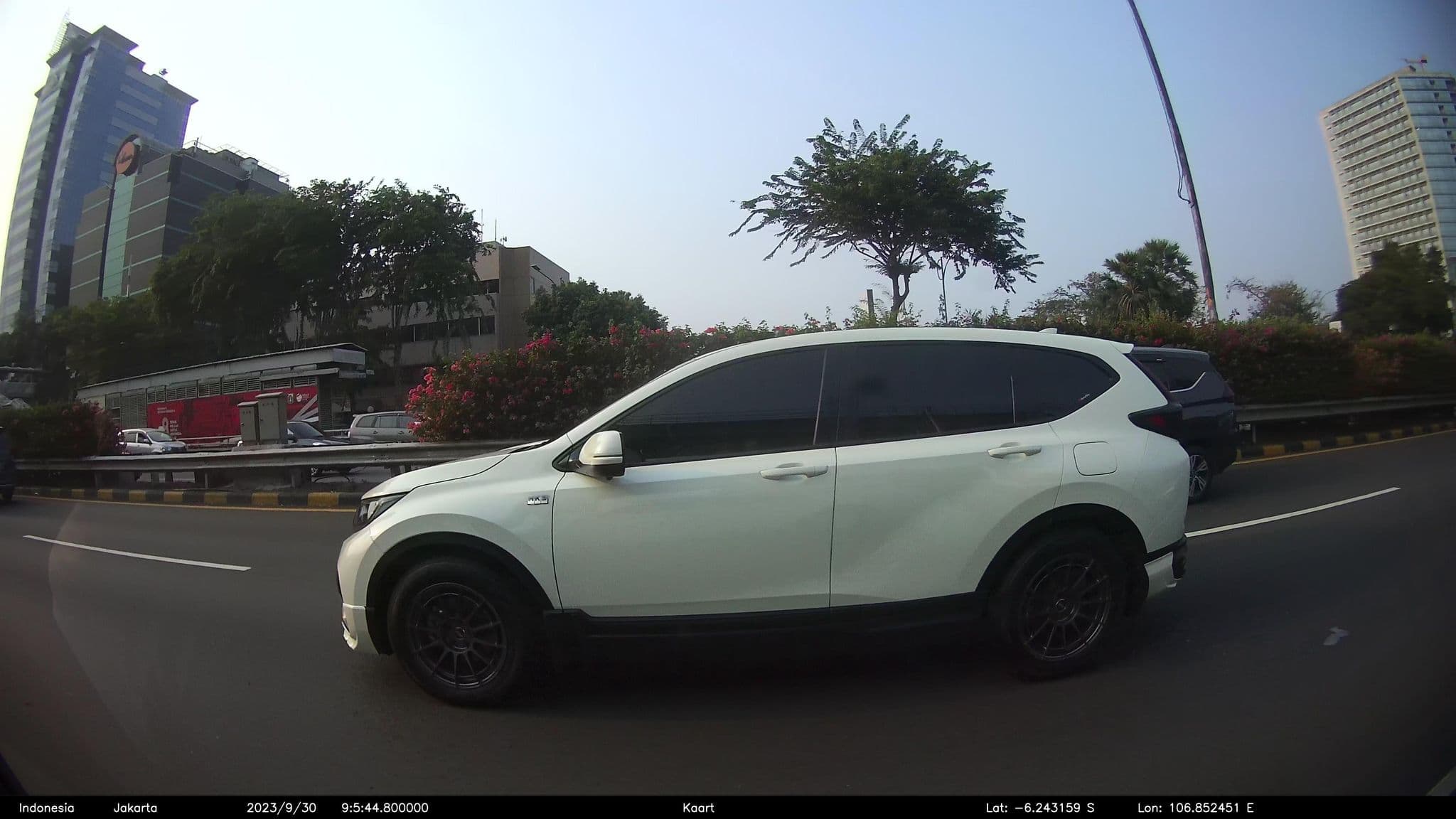 Street view near Hotel Bidakara, Jakarta — © kaart_2 (CC BY-SA · Mapillary)