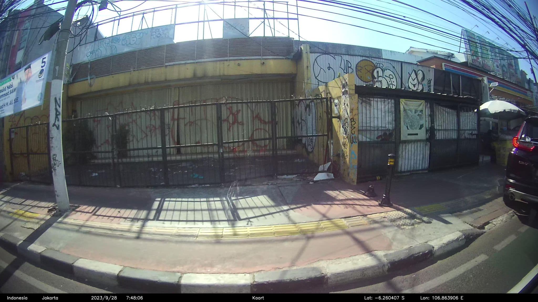 Street view near My World, Jakarta — © kaart_2 (CC BY-SA · Mapillary)