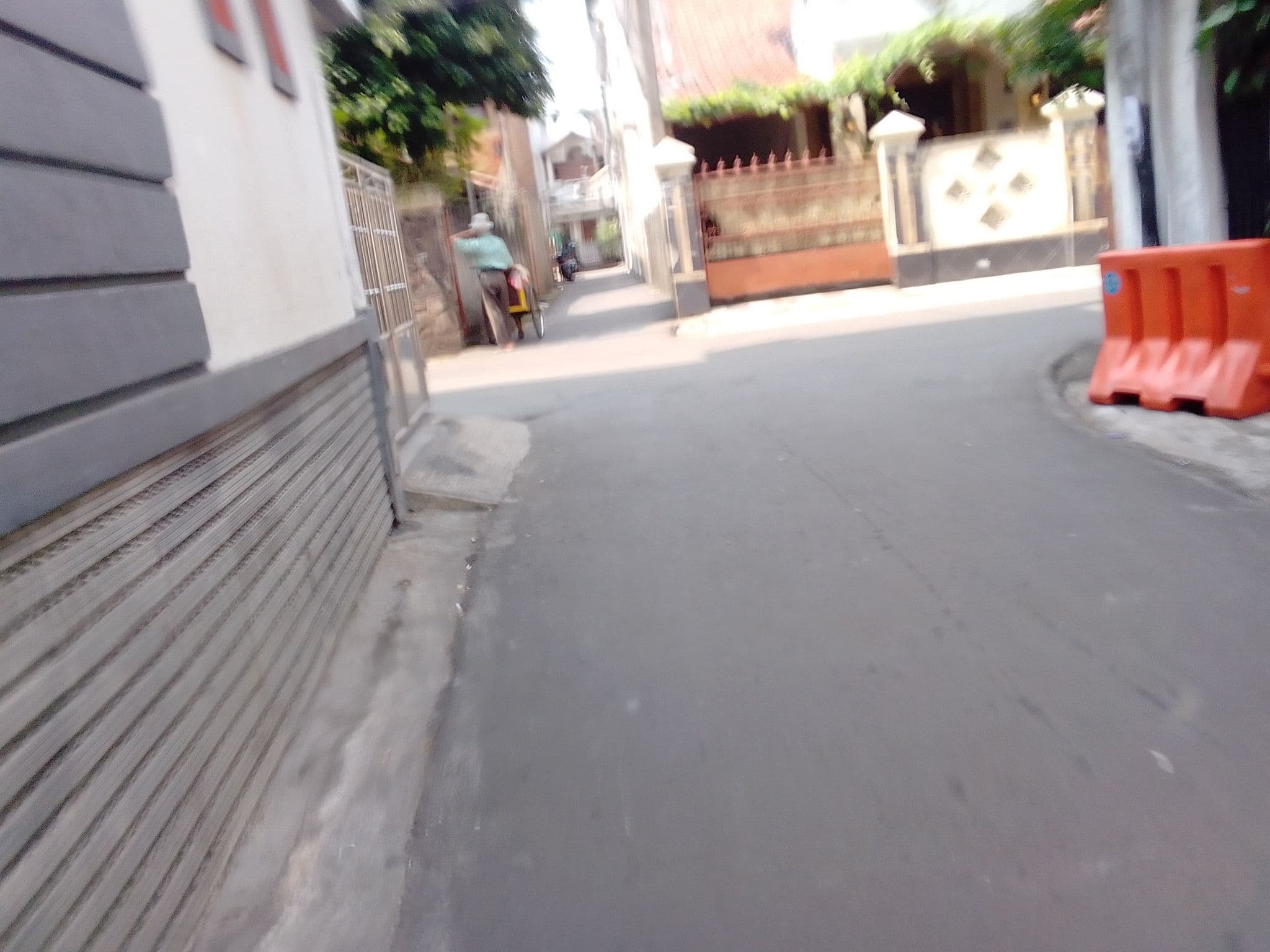 Street view near Proyek NEO Hotel, Jakarta — © fedrian_syah (CC BY-SA · Mapillary)