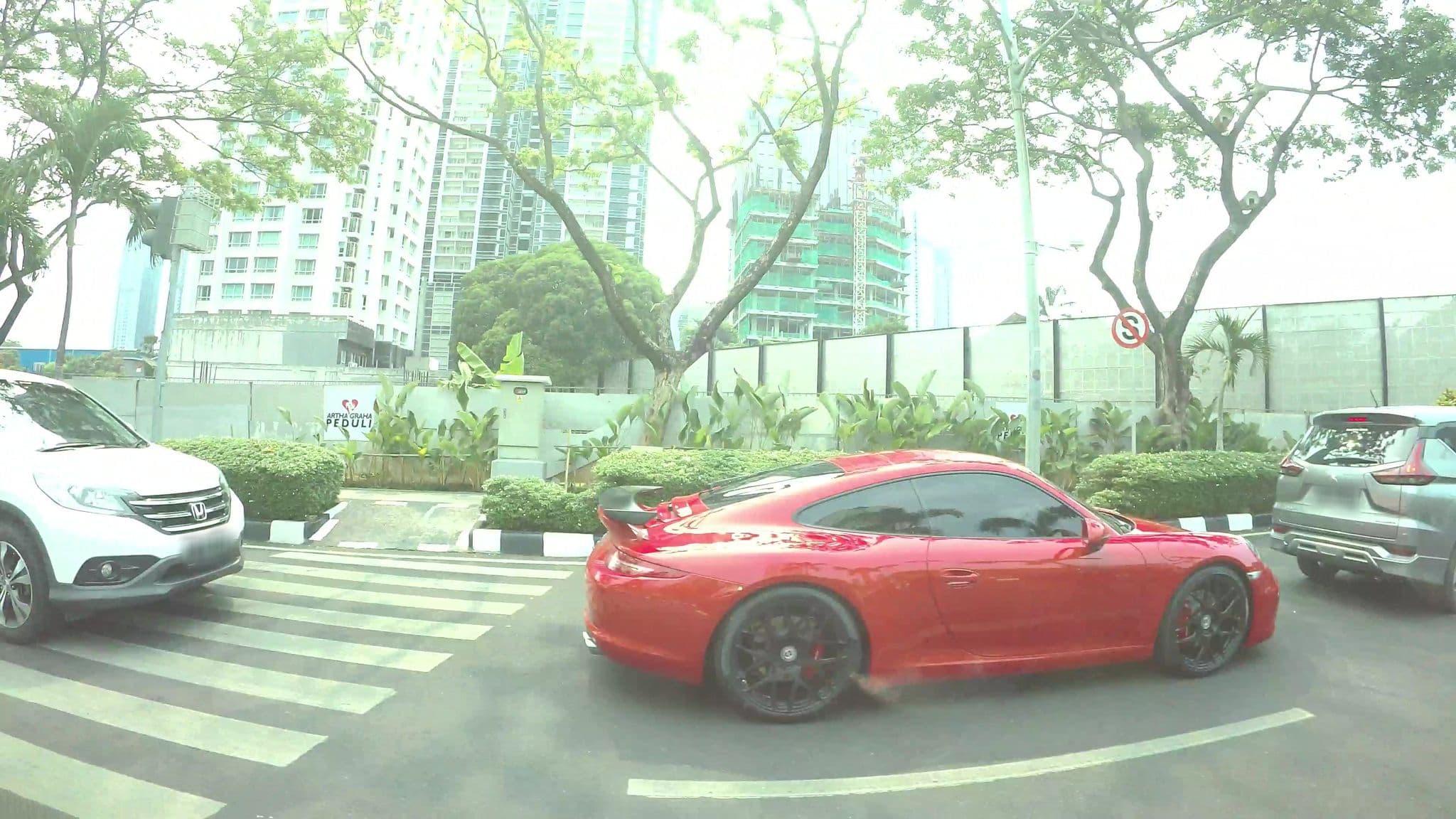 Street view near Sanur Beach Hotel, Jakarta — © kaart_3 (CC BY-SA · Mapillary)