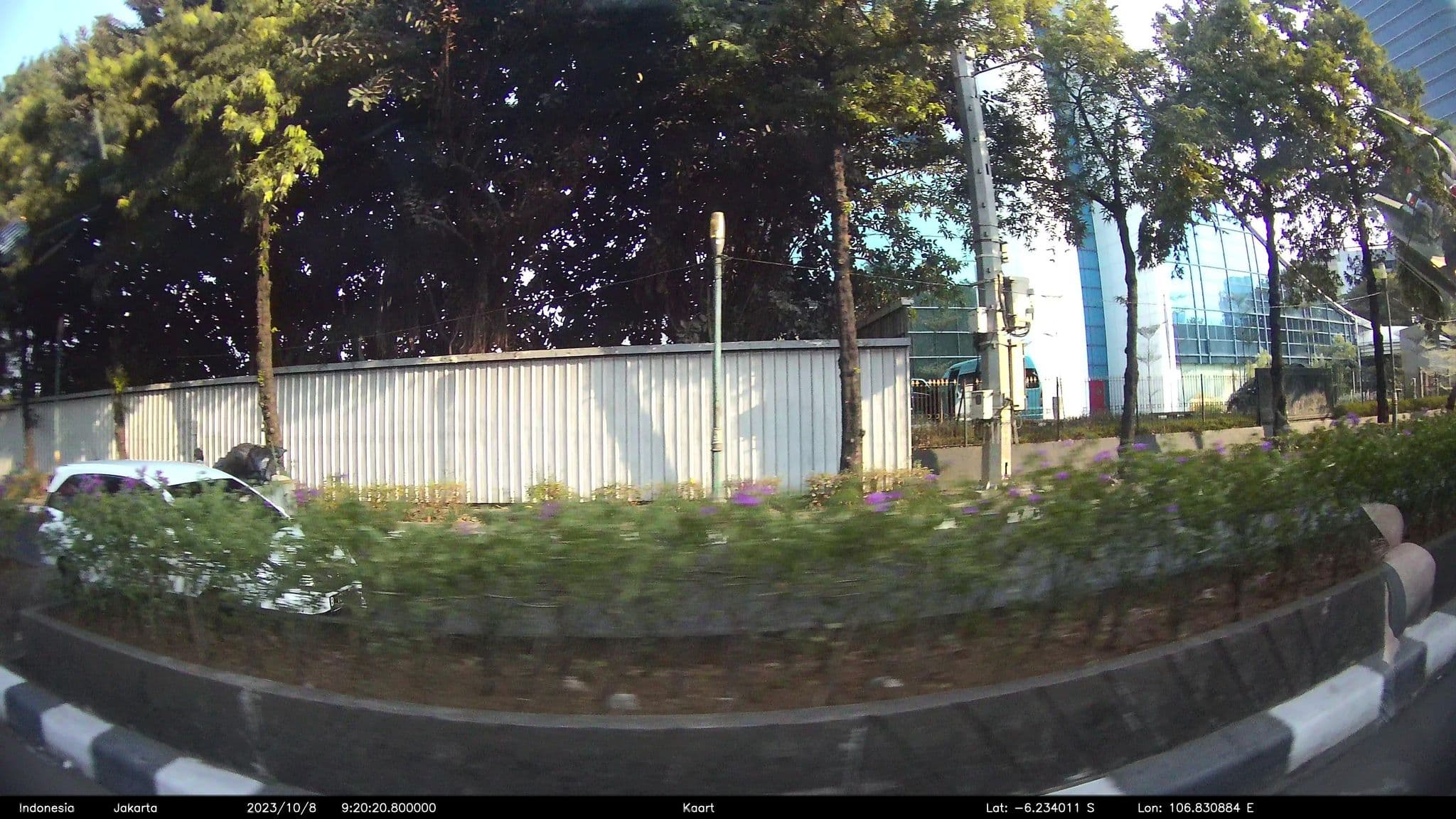 Street view near Gran Melia Room No.826, Jakarta — © kaart_4 (CC BY-SA · Mapillary)