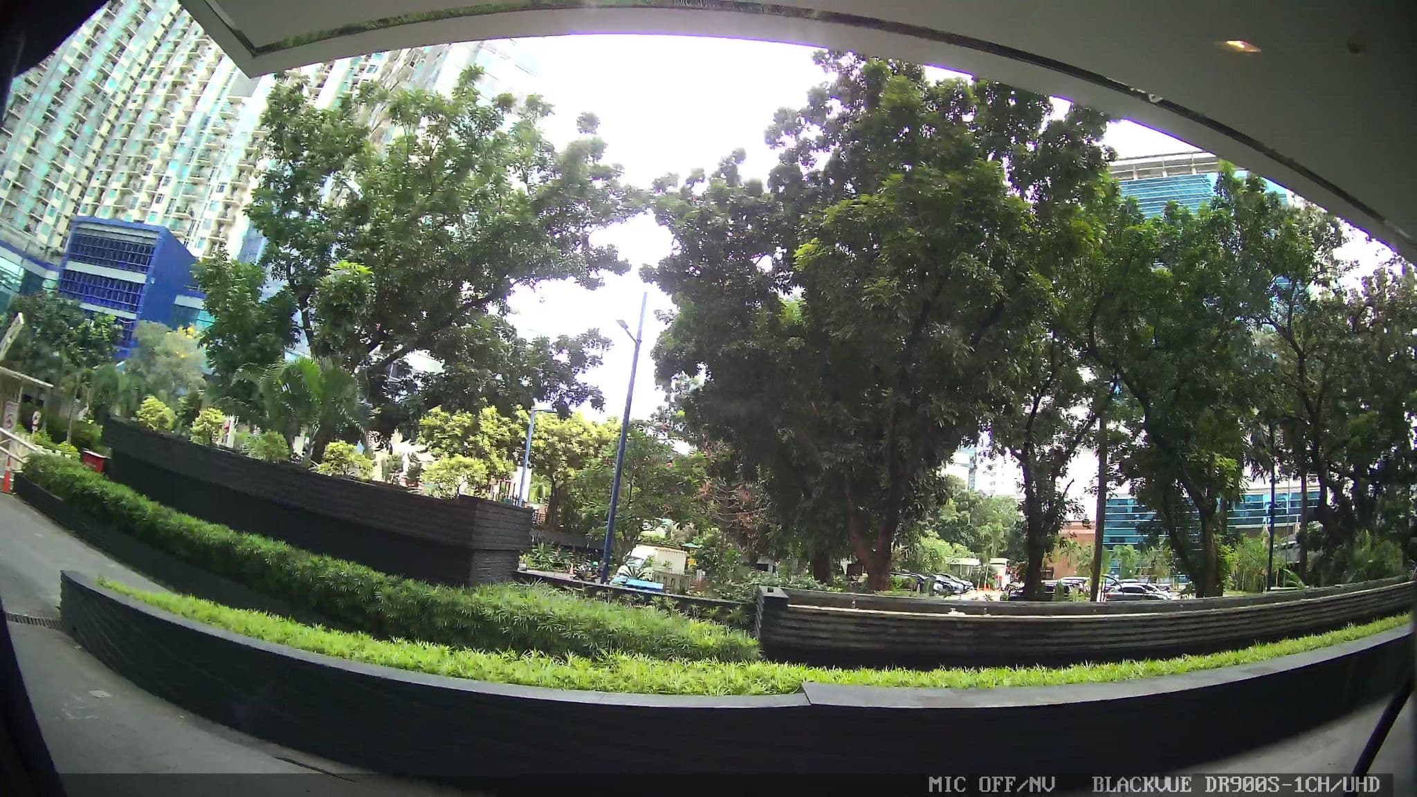 Street view near JW Marriott Hotel Jakarta, Jakarta — © Kaart---RIGHT (CC BY-SA · Mapillary)