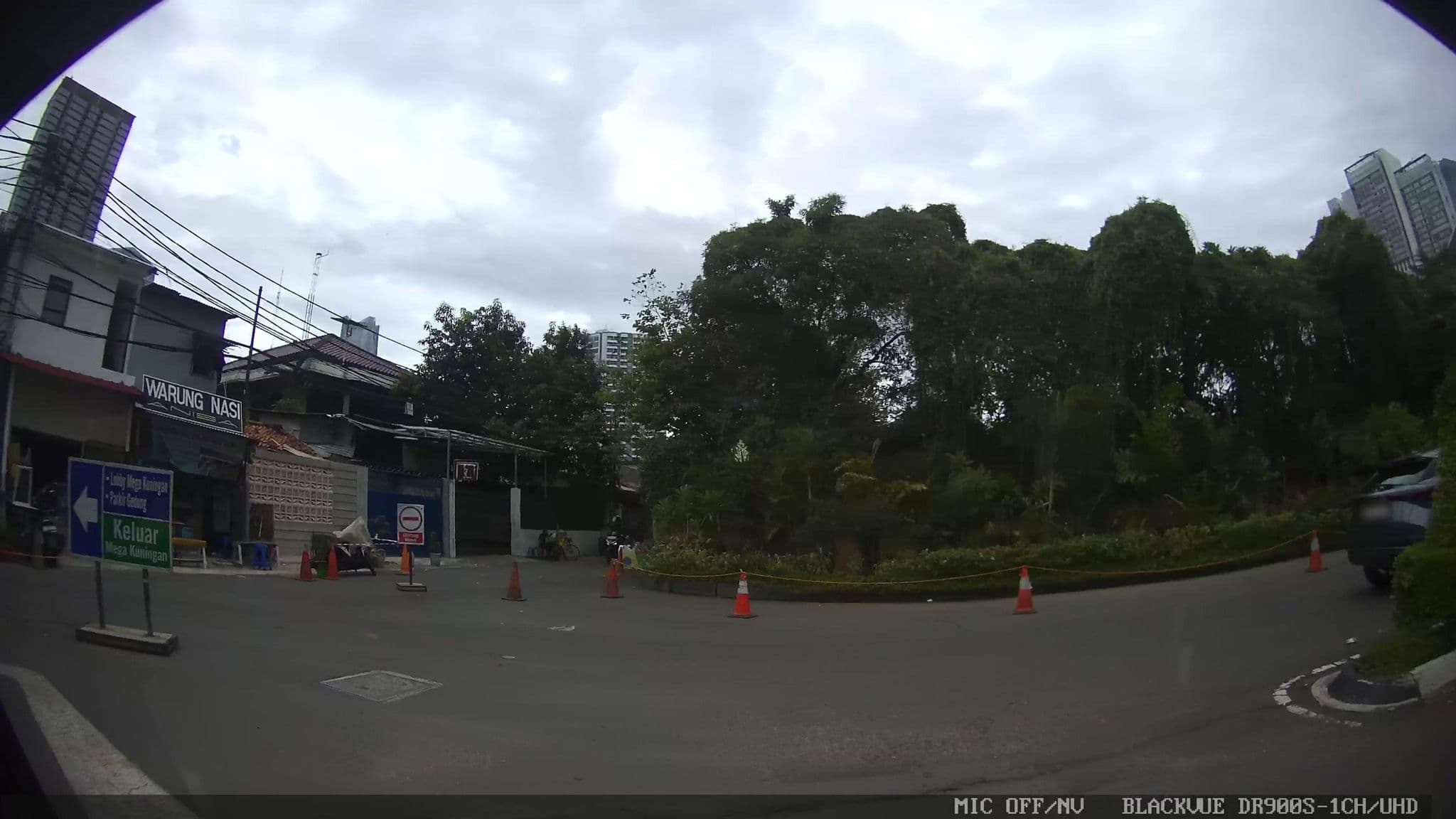 Street view near Graha 3a Mega Kuningan, Jakarta — © Kaart---RIGHT (CC BY-SA · Mapillary)