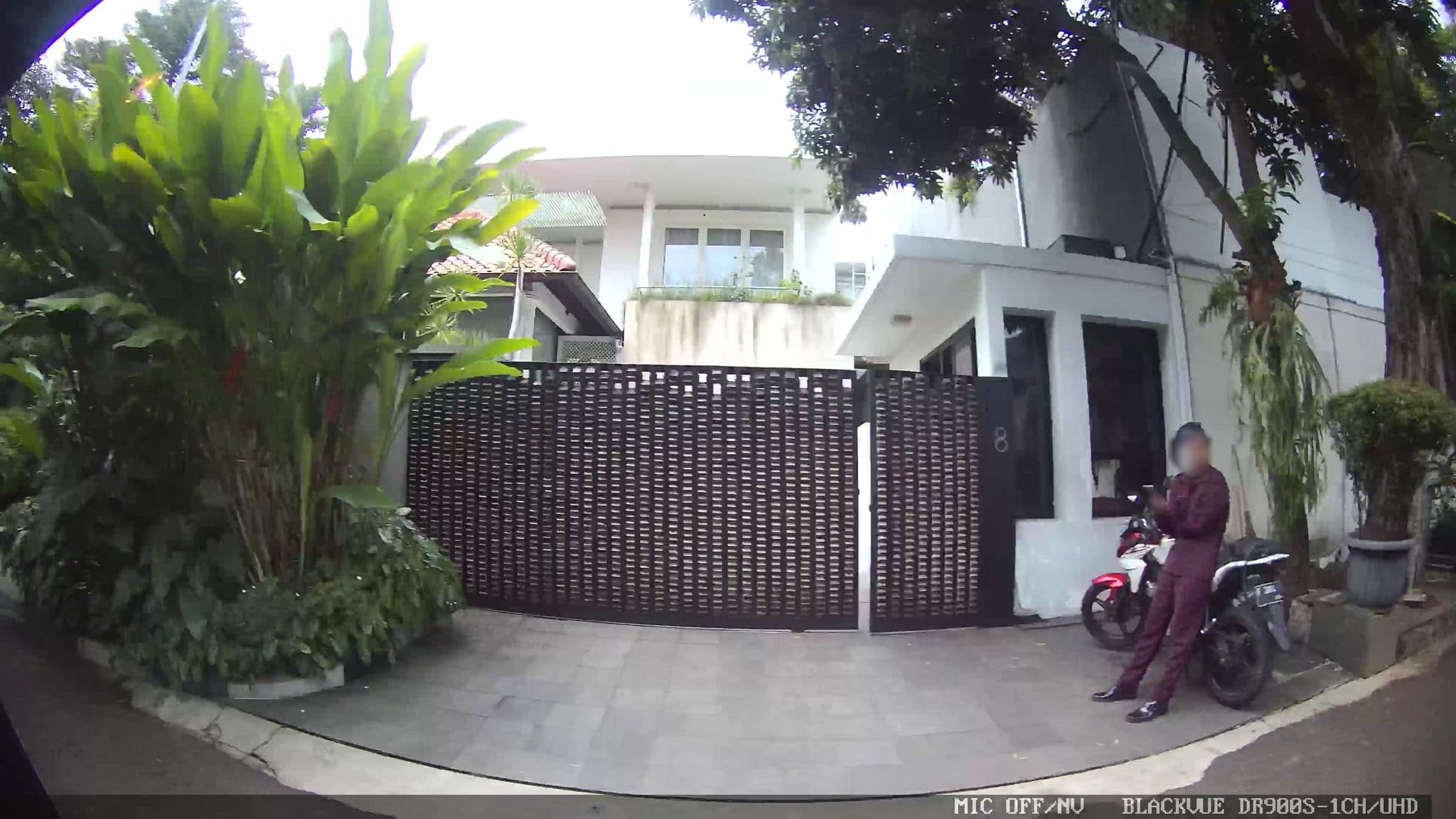 Street view near Room 310, 3th Floor Hotel Lembah Hijau, Jakarta — © Kaart---RIGHT (CC BY-SA · Mapillary)