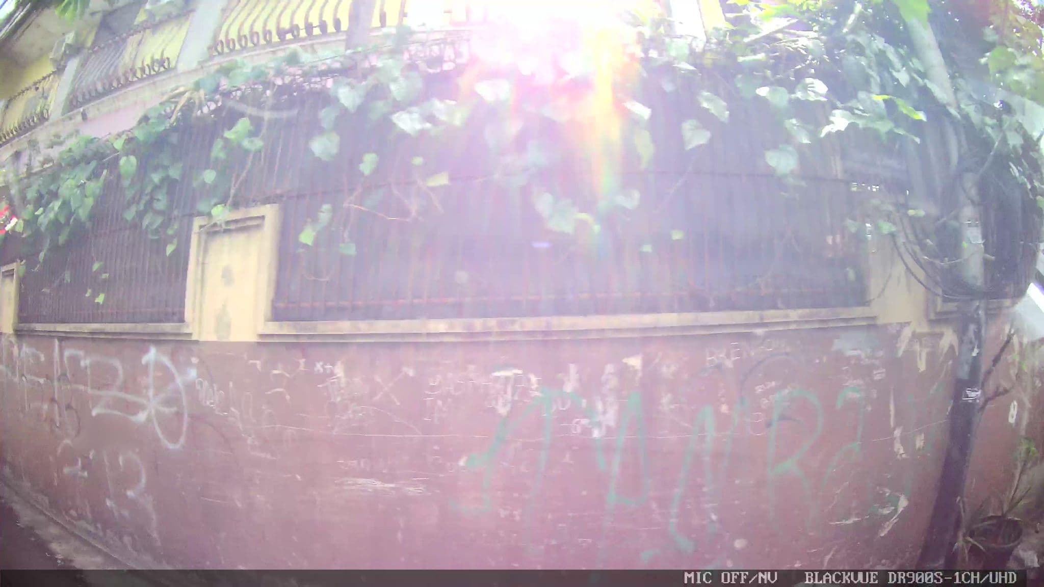 Street view near Ulli's Lair, Jakarta — © Kaart---LEFT (CC BY-SA · Mapillary)