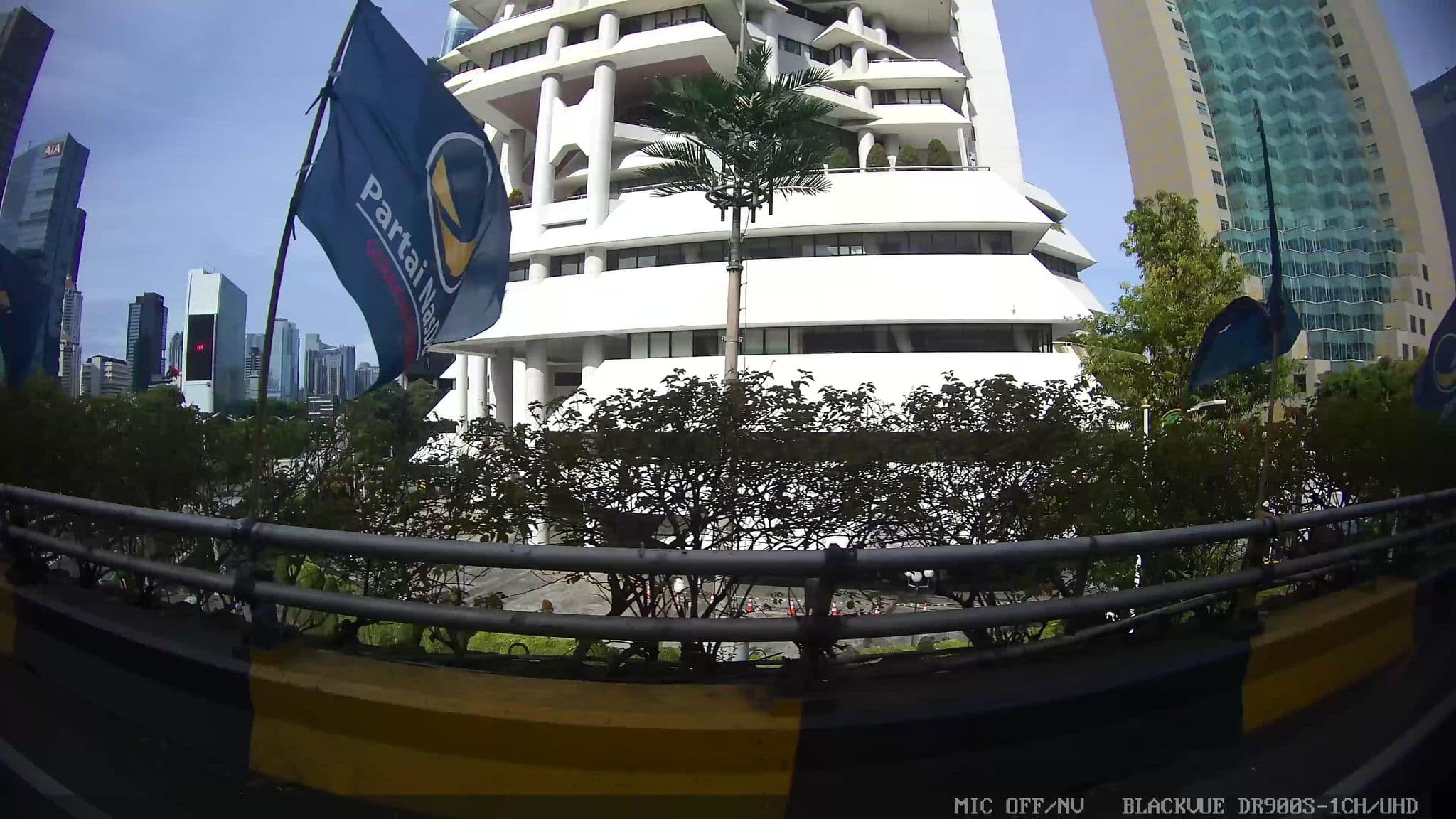 Street view near Bahari Hotel Malingping, Jakarta — © Kaart---LEFT (CC BY-SA · Mapillary)
