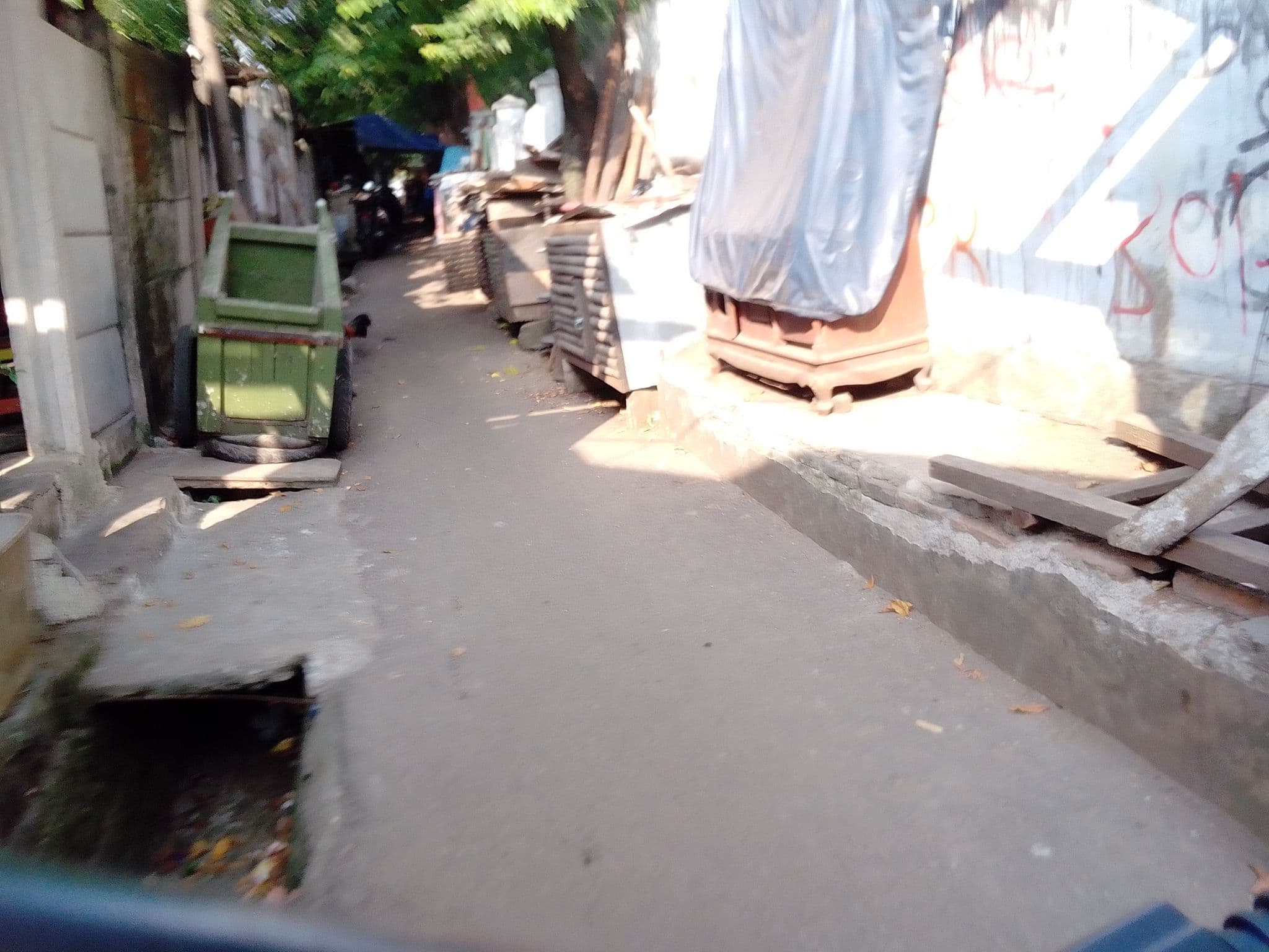 Street view near Hotel Puri Denpasar, Jakarta — © hafiedsh22 (CC BY-SA · Mapillary)