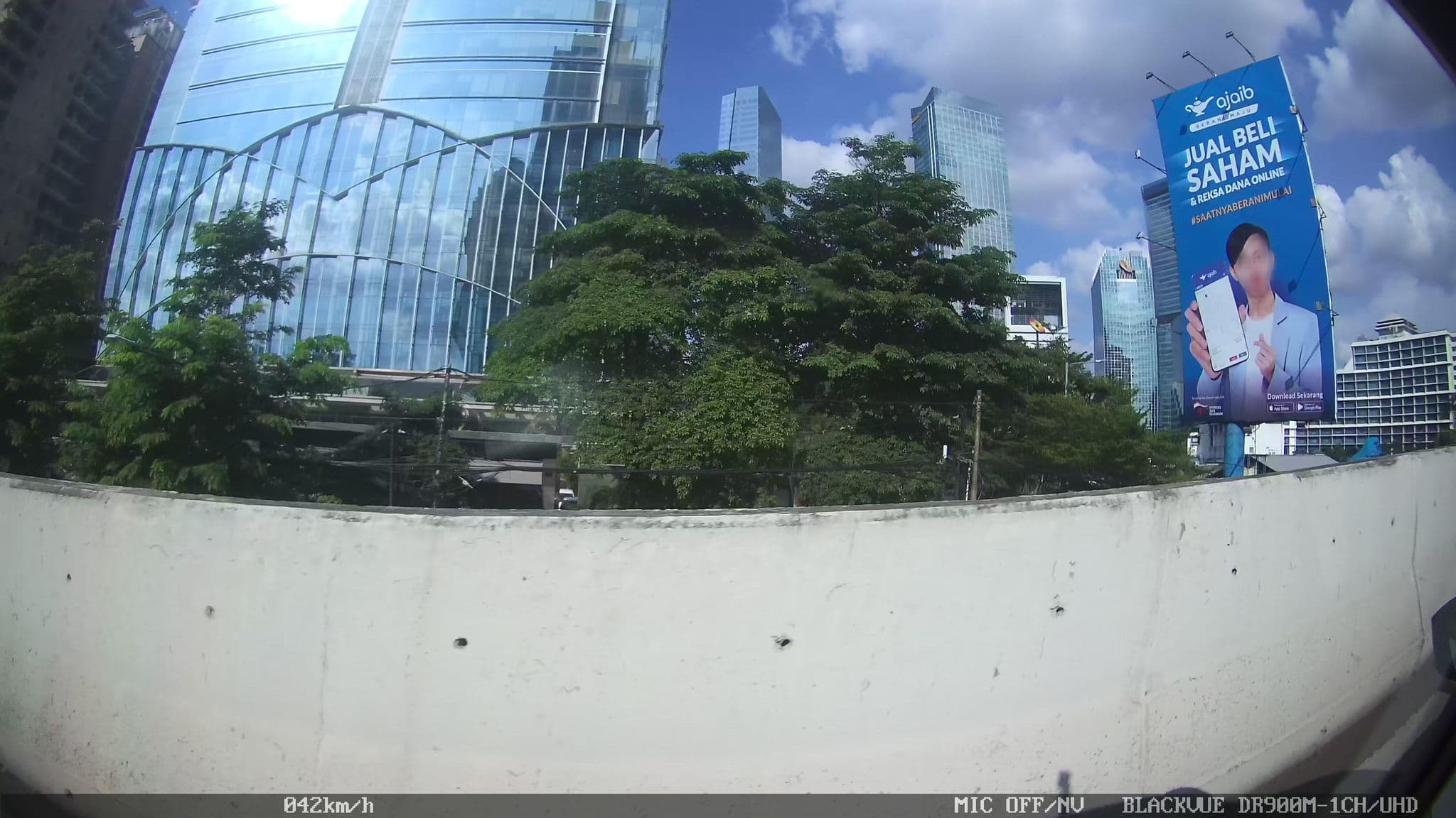 Street view near The Sahid City, Jakarta — © kaart5 (CC BY-SA · Mapillary)