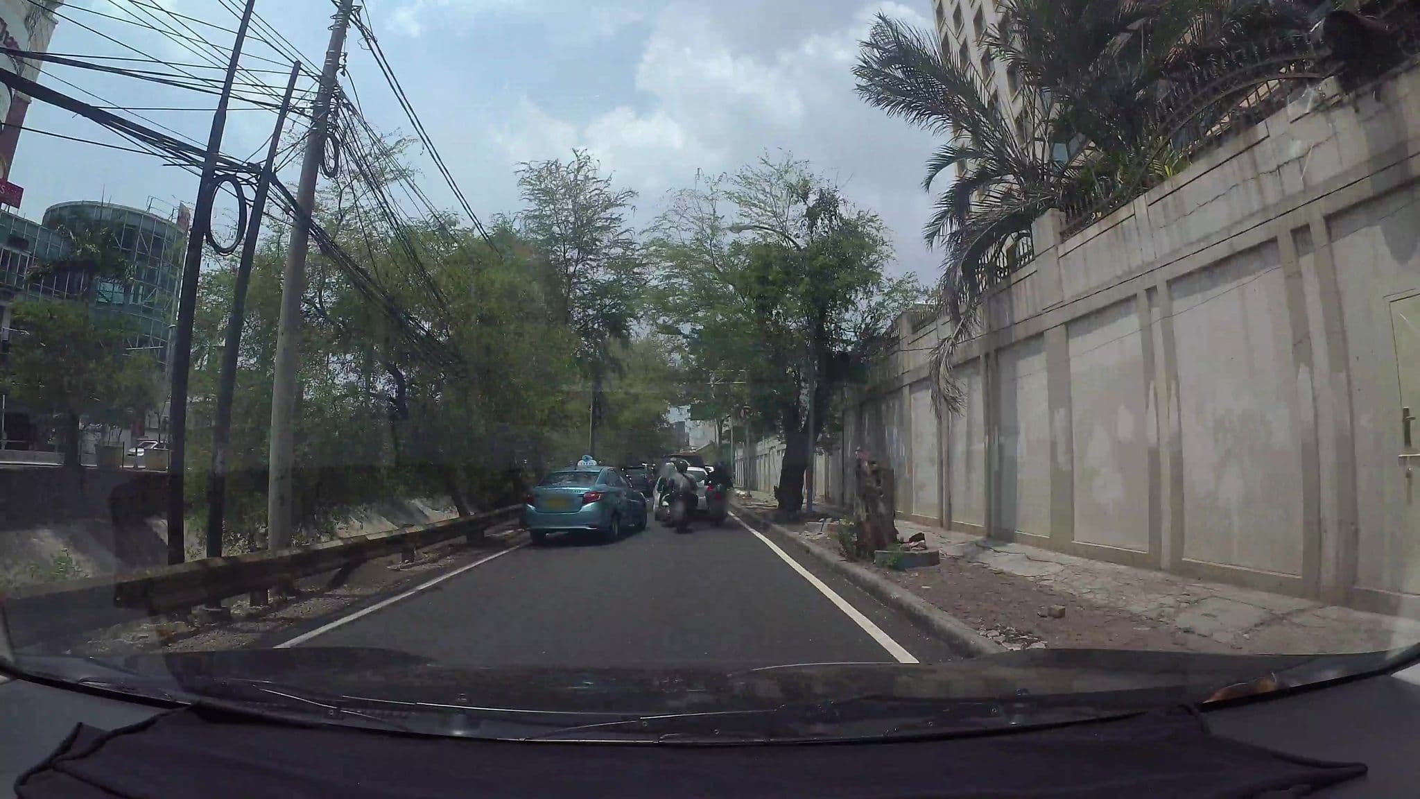 Street view near Hunny hostel, Jakarta — © kaart_3 (CC BY-SA · Mapillary)