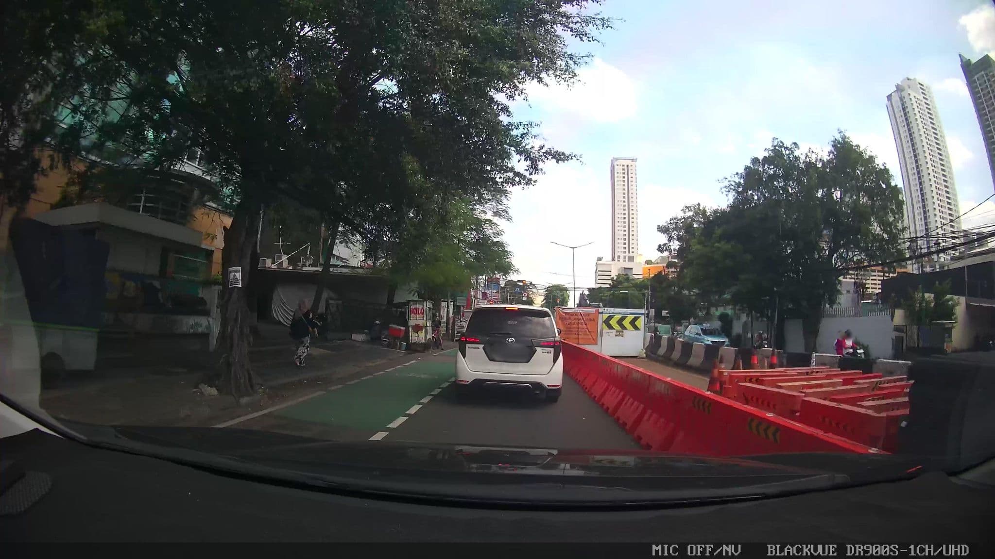 Street view near Room 80*, Jakarta — © Kaart---FRONT (CC BY-SA · Mapillary)