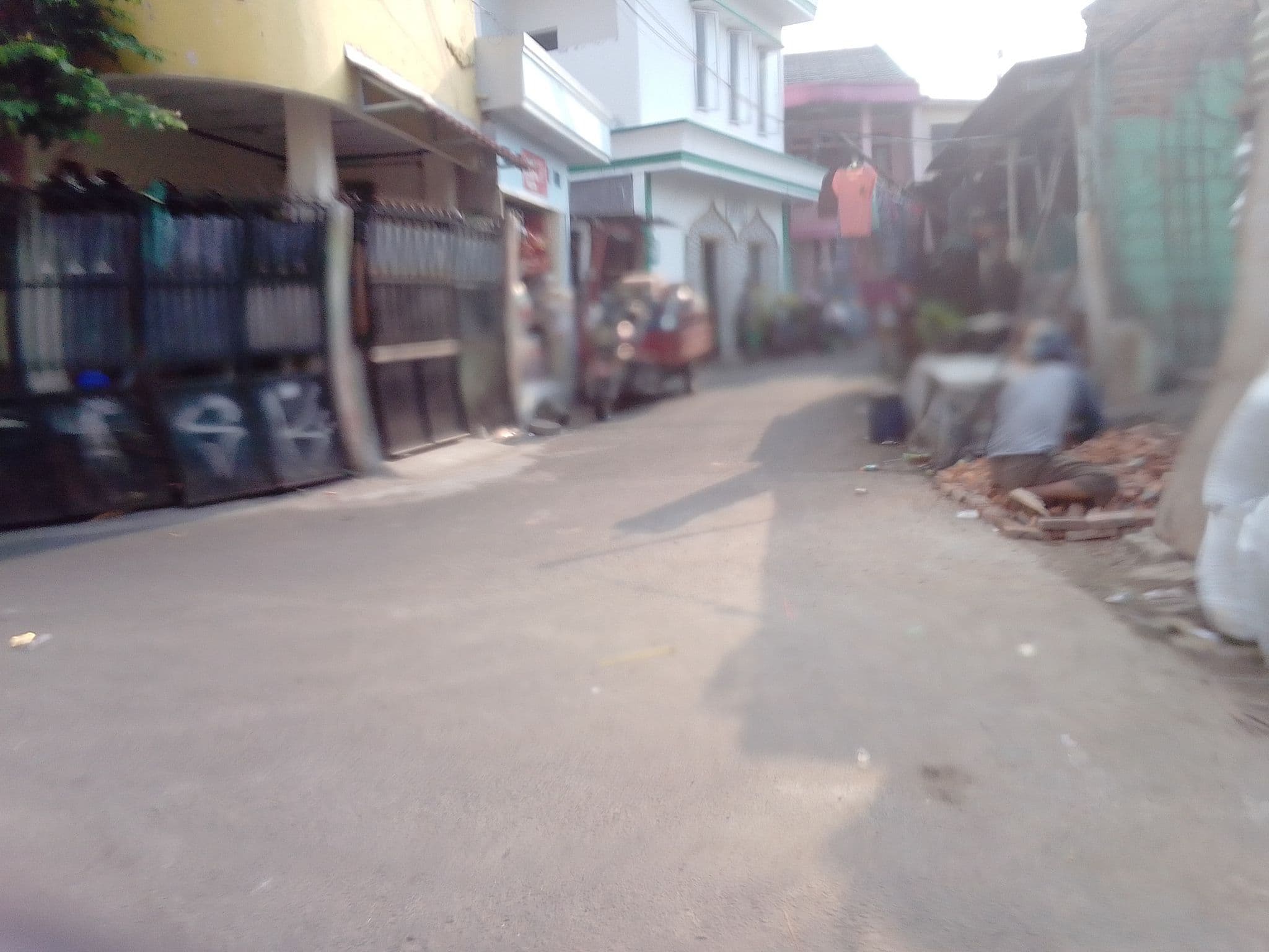 Street view near Jln. Raya puncak Griya astoeti hotel km. 79.3l, Jakarta — © hafiedsh22 (CC BY-SA · Mapillary)